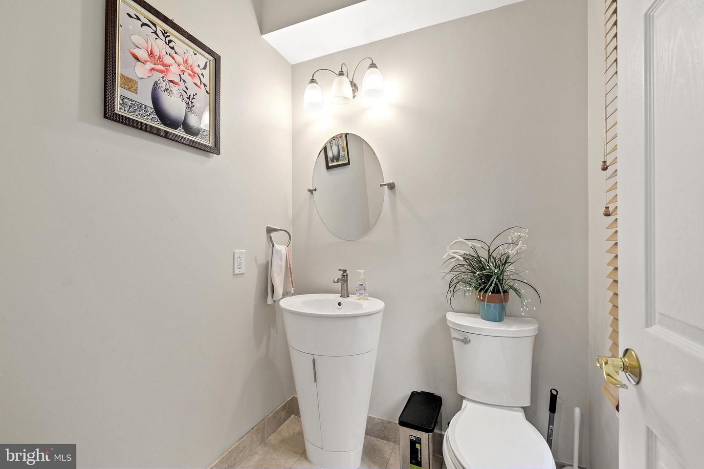 7230 BEVERLY ST, ANNANDALE, Virginia 22003, 10 Bedrooms Bedrooms, ,6 BathroomsBathrooms,Residential,For sale,7230 BEVERLY ST,VAFX2250628 MLS # VAFX2250628