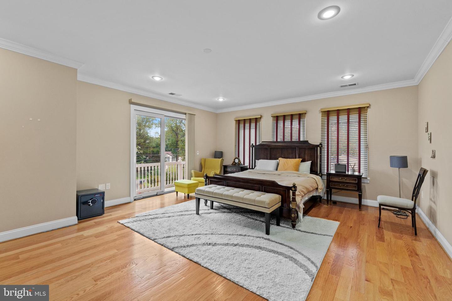 7230 BEVERLY ST, ANNANDALE, Virginia 22003, 10 Bedrooms Bedrooms, ,6 BathroomsBathrooms,Residential,For sale,7230 BEVERLY ST,VAFX2250628 MLS # VAFX2250628