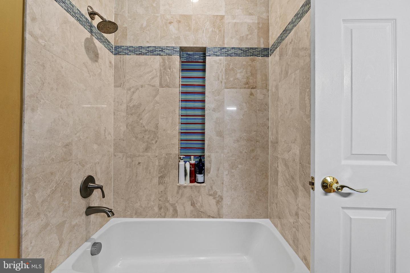 7230 BEVERLY ST, ANNANDALE, Virginia 22003, 10 Bedrooms Bedrooms, ,6 BathroomsBathrooms,Residential,For sale,7230 BEVERLY ST,VAFX2250628 MLS # VAFX2250628