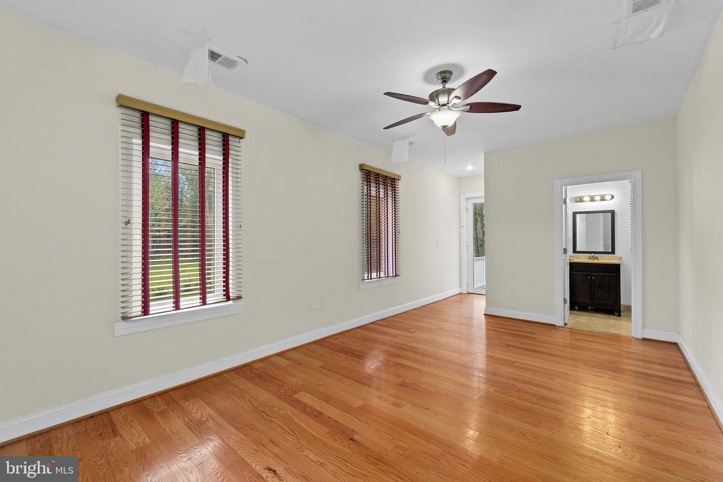 7230 BEVERLY ST, ANNANDALE, Virginia 22003, 10 Bedrooms Bedrooms, ,6 BathroomsBathrooms,Residential,For sale,7230 BEVERLY ST,VAFX2250628 MLS # VAFX2250628