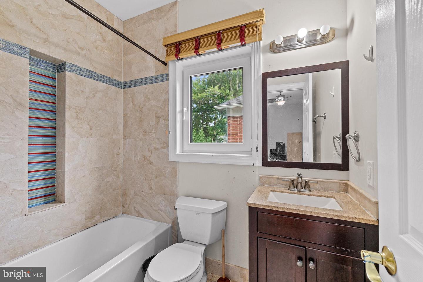 7230 BEVERLY ST, ANNANDALE, Virginia 22003, 10 Bedrooms Bedrooms, ,6 BathroomsBathrooms,Residential,For sale,7230 BEVERLY ST,VAFX2250628 MLS # VAFX2250628