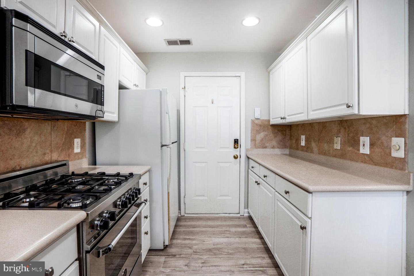 1867 CRESCENT PARK DR #116A, RESTON, Virginia 20190, 2 Bedrooms Bedrooms, ,2 BathroomsBathrooms,Residential,For sale,1867 CRESCENT PARK DR #116A,VAFX2250654 MLS # VAFX2250654