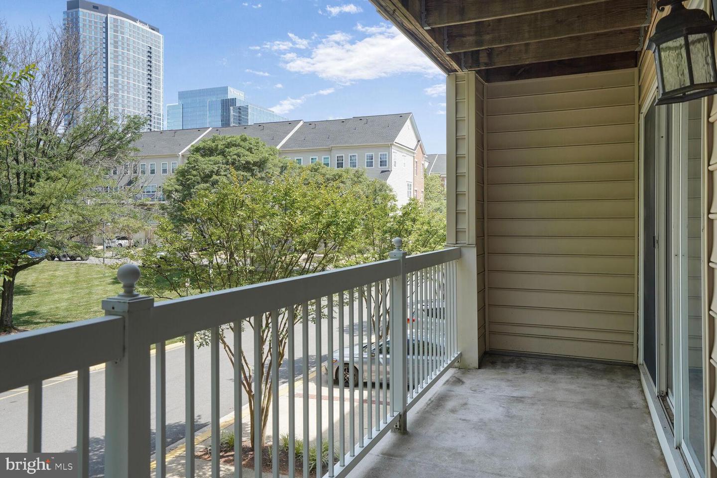 1867 CRESCENT PARK DR #116A, RESTON, Virginia 20190, 2 Bedrooms Bedrooms, ,2 BathroomsBathrooms,Residential,For sale,1867 CRESCENT PARK DR #116A,VAFX2250654 MLS # VAFX2250654