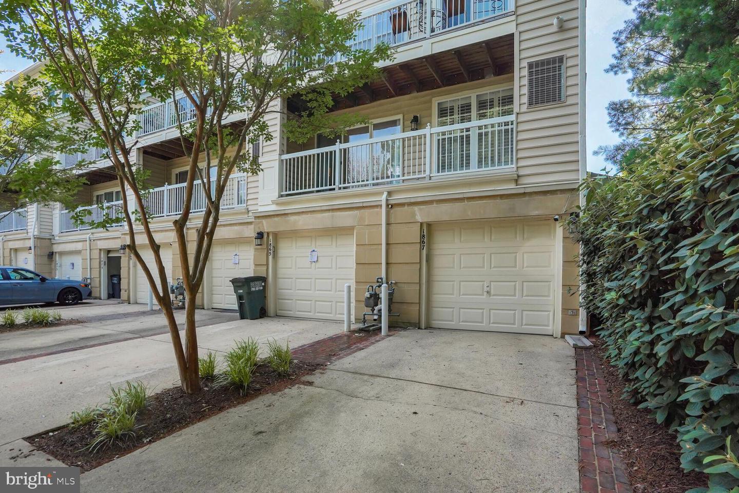 1867 CRESCENT PARK DR #116A, RESTON, Virginia 20190, 2 Bedrooms Bedrooms, ,2 BathroomsBathrooms,Residential,For sale,1867 CRESCENT PARK DR #116A,VAFX2250654 MLS # VAFX2250654