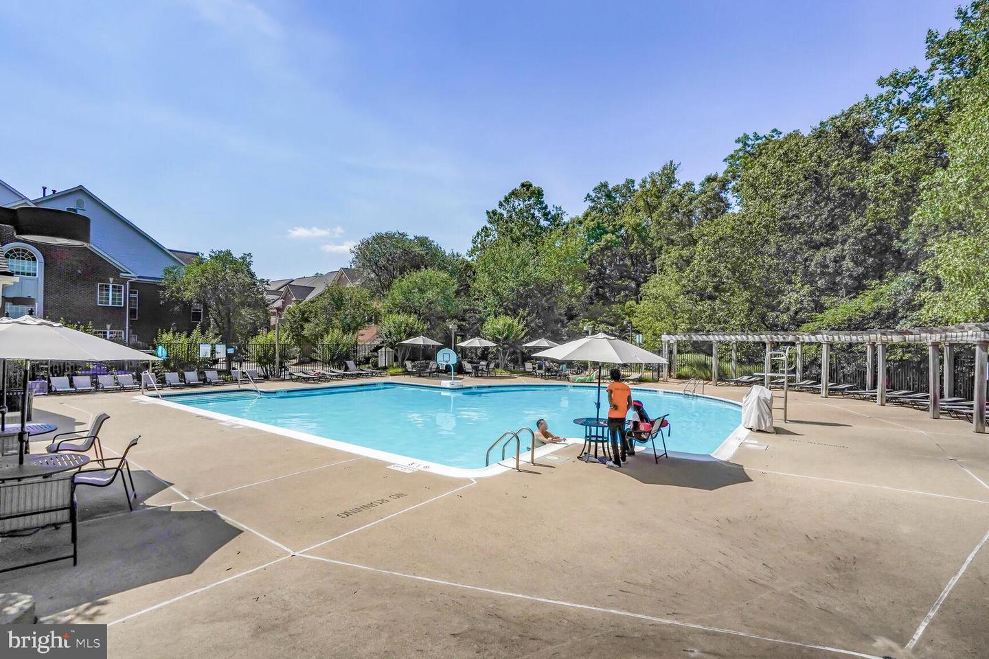 1867 CRESCENT PARK DR #116A, RESTON, Virginia 20190, 2 Bedrooms Bedrooms, ,2 BathroomsBathrooms,Residential,For sale,1867 CRESCENT PARK DR #116A,VAFX2250654 MLS # VAFX2250654