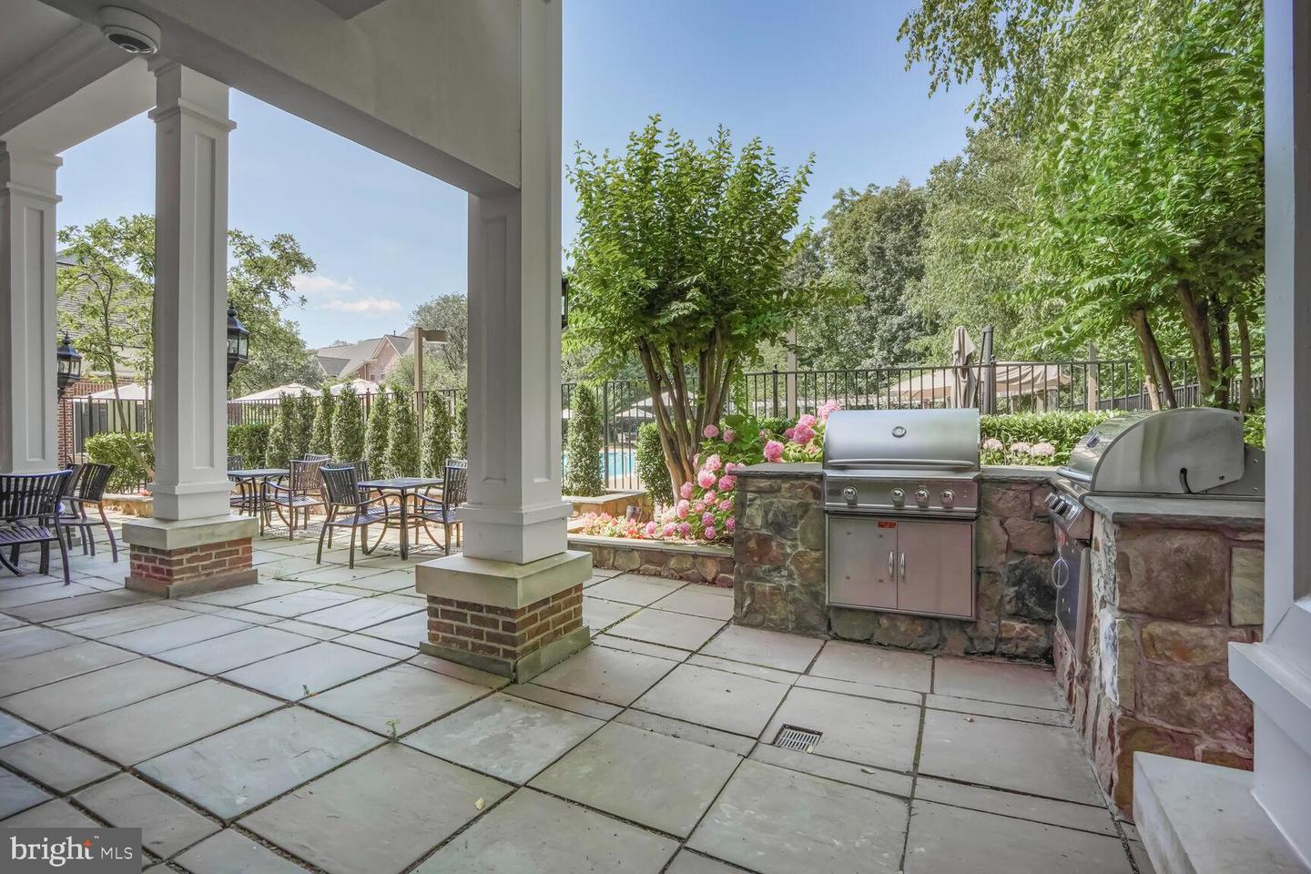1867 CRESCENT PARK DR #116A, RESTON, Virginia 20190, 2 Bedrooms Bedrooms, ,2 BathroomsBathrooms,Residential,For sale,1867 CRESCENT PARK DR #116A,VAFX2250654 MLS # VAFX2250654