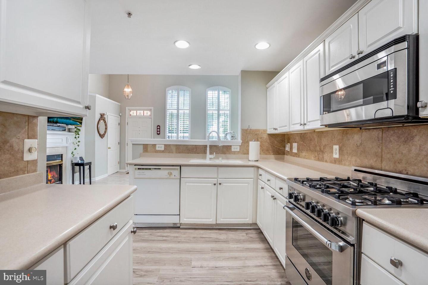 1867 CRESCENT PARK DR #116A, RESTON, Virginia 20190, 2 Bedrooms Bedrooms, ,2 BathroomsBathrooms,Residential,For sale,1867 CRESCENT PARK DR #116A,VAFX2250654 MLS # VAFX2250654