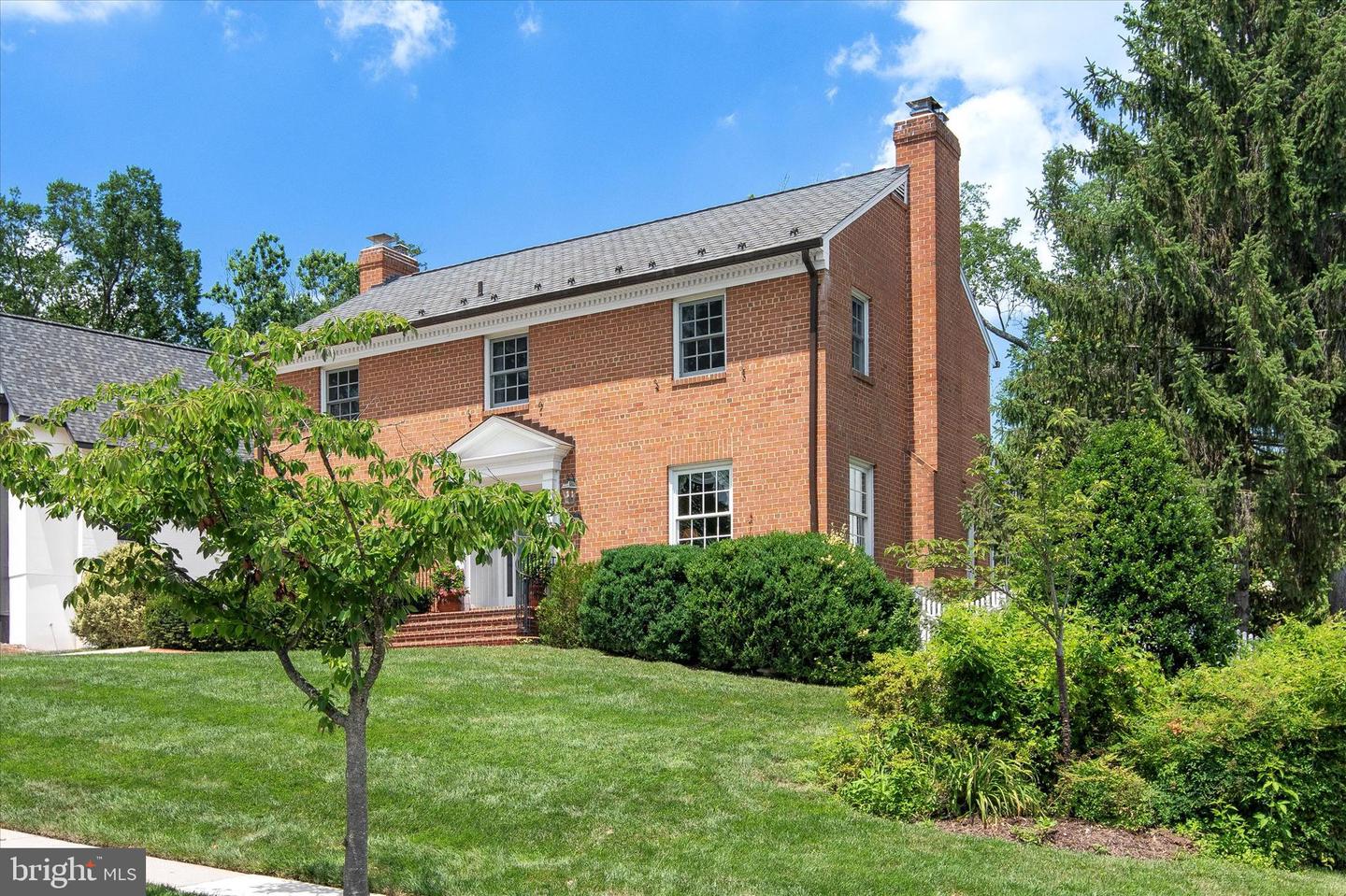 1305 TRINITY DR, ALEXANDRIA, Virginia 22314, 4 Bedrooms Bedrooms, ,3 BathroomsBathrooms,Residential,For sale,1305 TRINITY DR,VAAX2046922 MLS # VAAX2046922