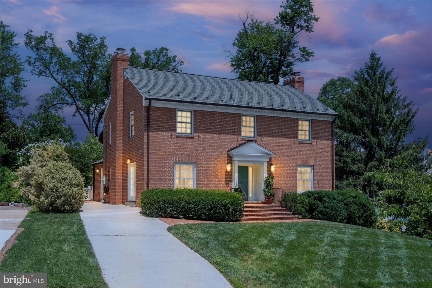 1305 TRINITY DR, ALEXANDRIA, Virginia 22314, 4 Bedrooms Bedrooms, ,3 BathroomsBathrooms,Residential,For sale,1305 TRINITY DR,VAAX2046922 MLS # VAAX2046922