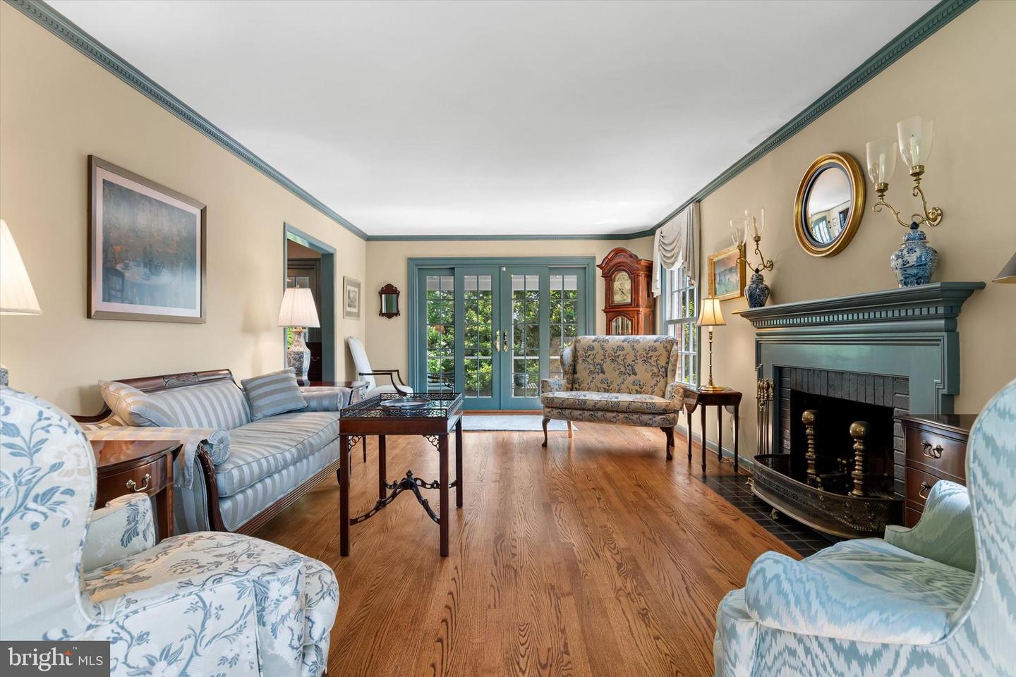 1305 TRINITY DR, ALEXANDRIA, Virginia 22314, 4 Bedrooms Bedrooms, ,3 BathroomsBathrooms,Residential,For sale,1305 TRINITY DR,VAAX2046922 MLS # VAAX2046922