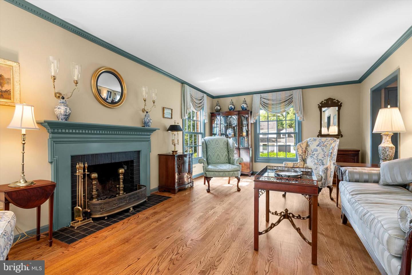 1305 TRINITY DR, ALEXANDRIA, Virginia 22314, 4 Bedrooms Bedrooms, ,3 BathroomsBathrooms,Residential,For sale,1305 TRINITY DR,VAAX2046922 MLS # VAAX2046922