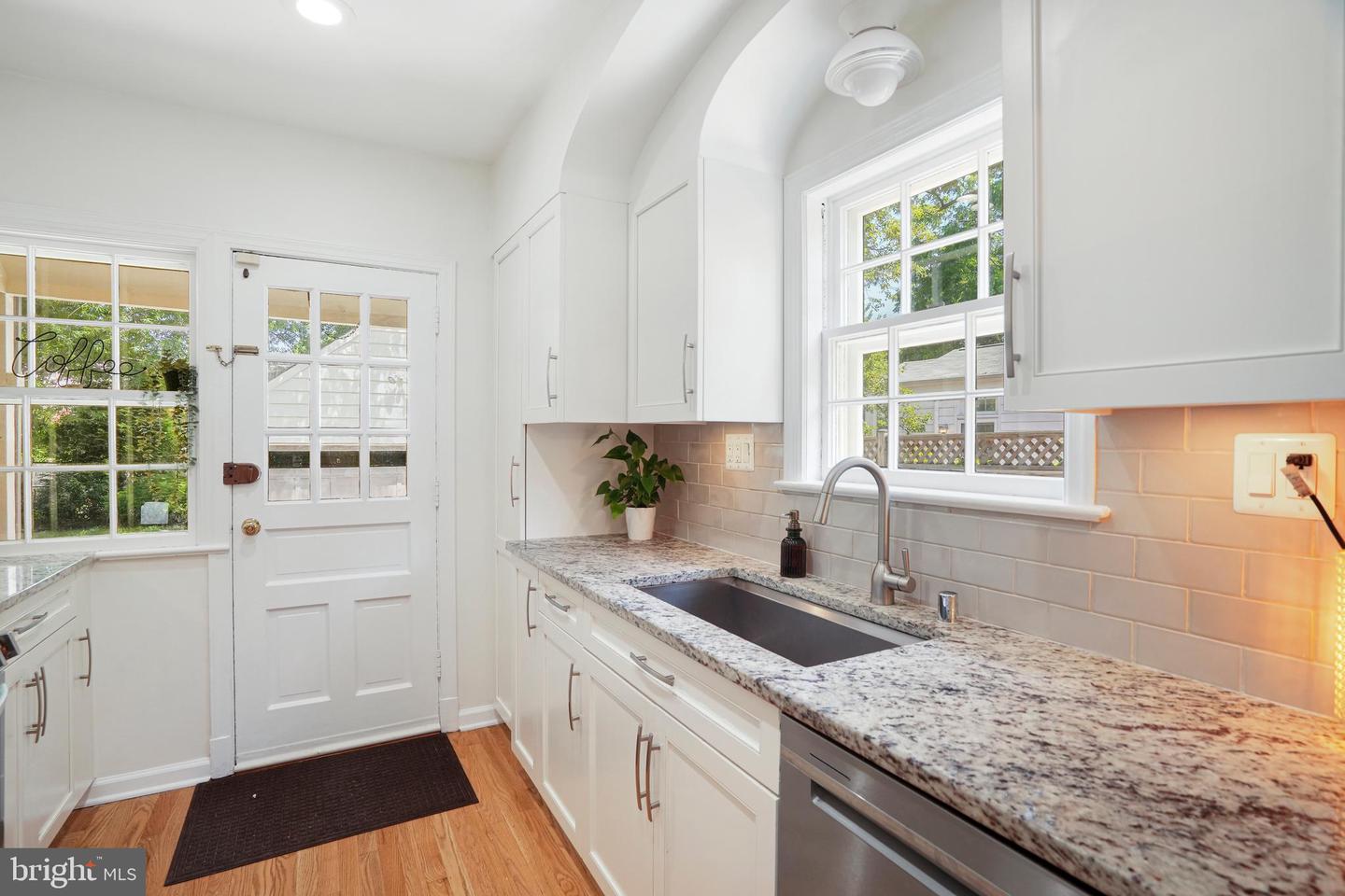 2833 NORTHAMPTON ST NW, WASHINGTON, District Of Columbia 20015, 3 Bedrooms Bedrooms, ,3 BathroomsBathrooms,Residential,For sale,2833 NORTHAMPTON ST NW,DCDC2207808 MLS # DCDC2207808