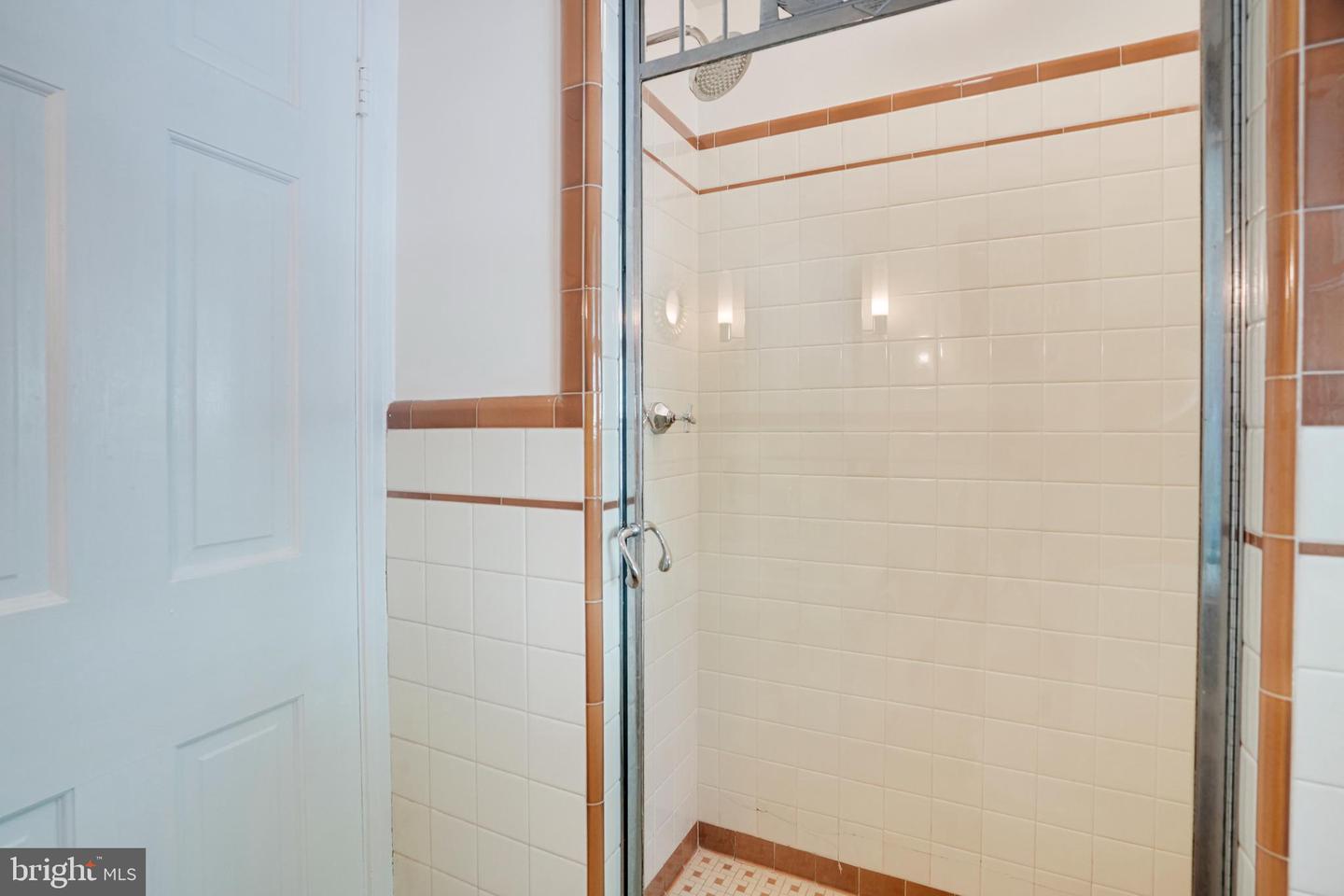2833 NORTHAMPTON ST NW, WASHINGTON, District Of Columbia 20015, 3 Bedrooms Bedrooms, ,3 BathroomsBathrooms,Residential,For sale,2833 NORTHAMPTON ST NW,DCDC2207808 MLS # DCDC2207808