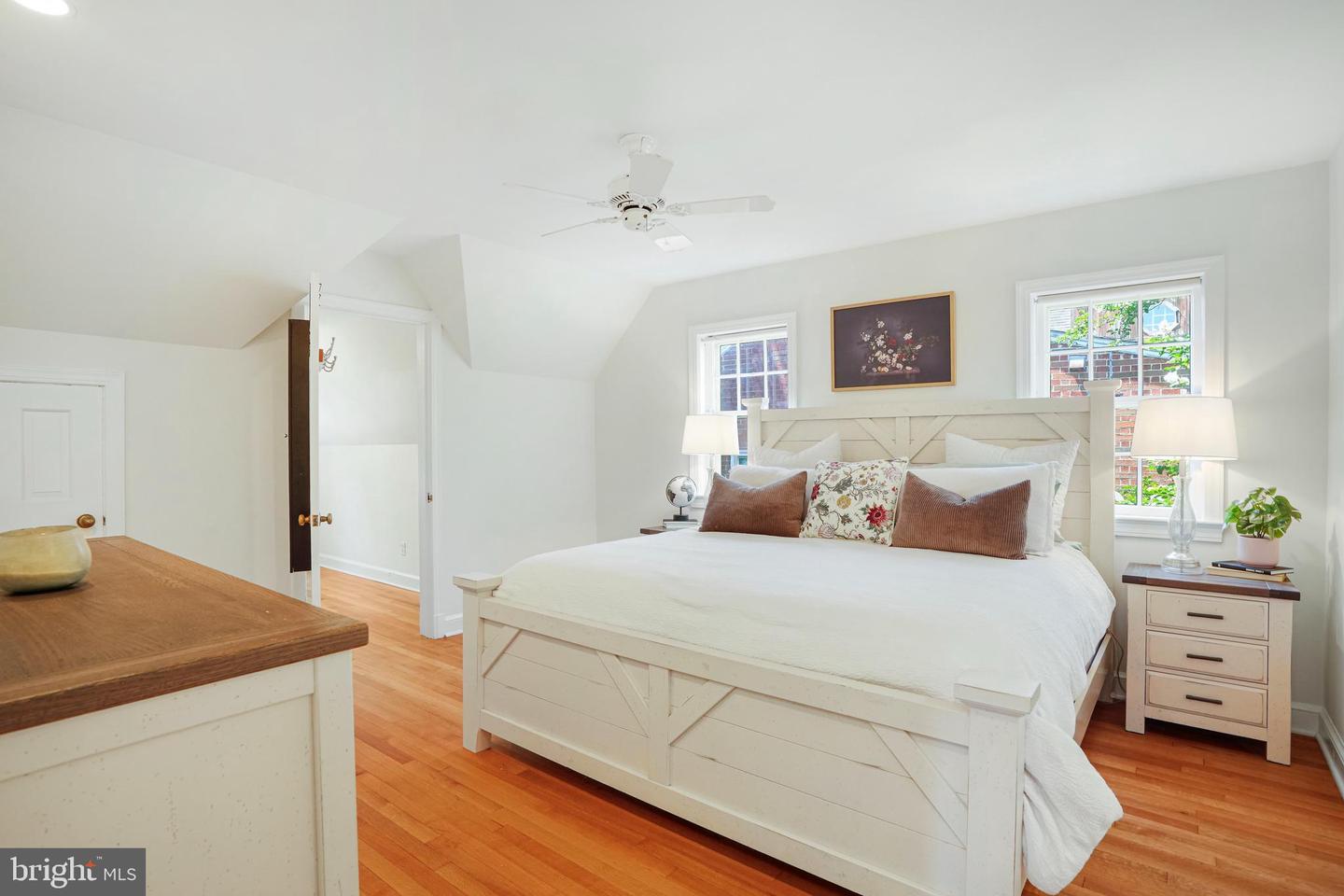 2833 NORTHAMPTON ST NW, WASHINGTON, District Of Columbia 20015, 3 Bedrooms Bedrooms, ,3 BathroomsBathrooms,Residential,For sale,2833 NORTHAMPTON ST NW,DCDC2207808 MLS # DCDC2207808