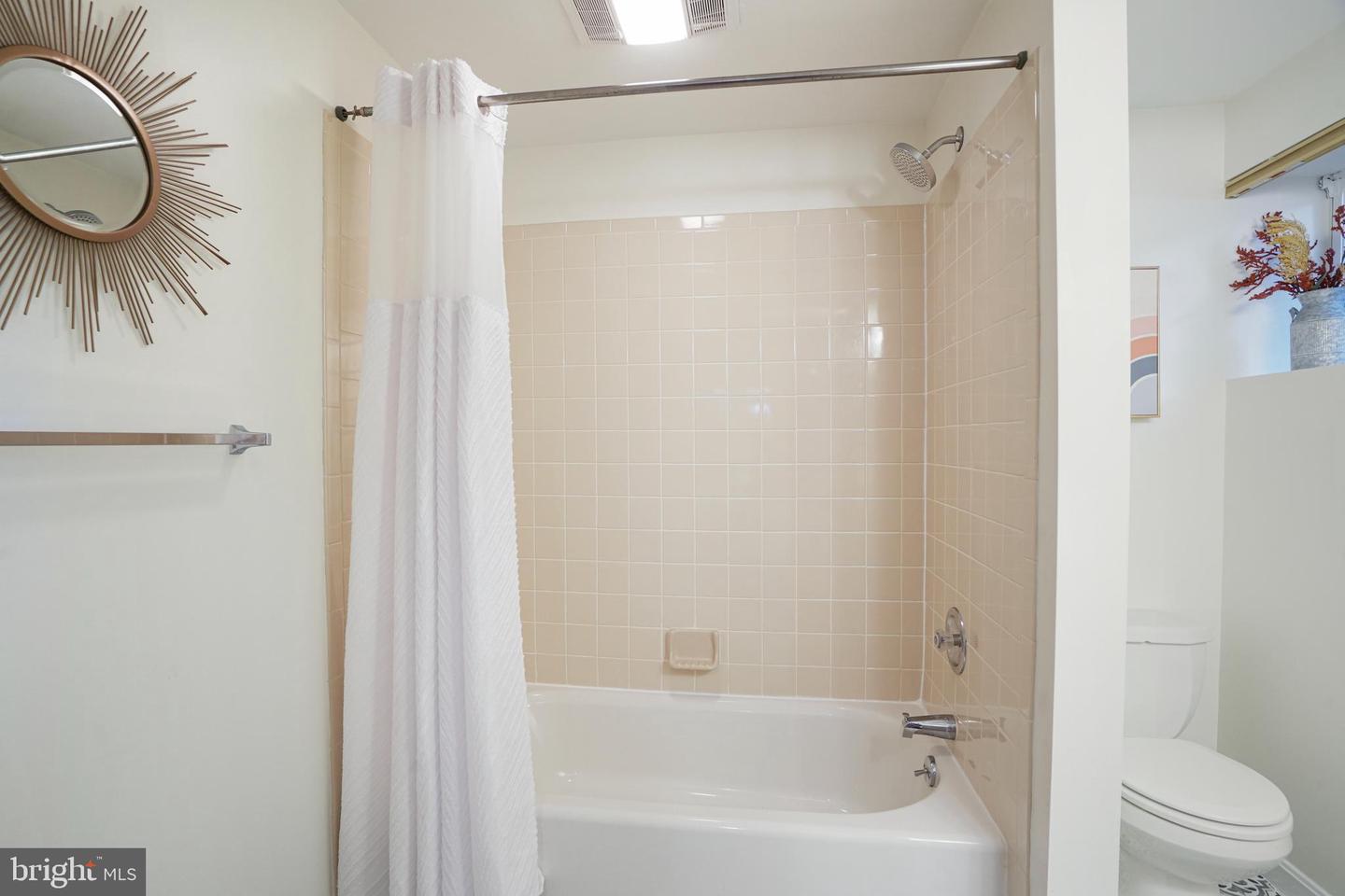 2833 NORTHAMPTON ST NW, WASHINGTON, District Of Columbia 20015, 3 Bedrooms Bedrooms, ,3 BathroomsBathrooms,Residential,For sale,2833 NORTHAMPTON ST NW,DCDC2207808 MLS # DCDC2207808