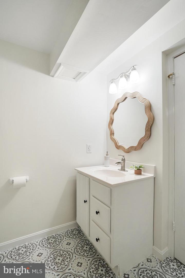 2833 NORTHAMPTON ST NW, WASHINGTON, District Of Columbia 20015, 3 Bedrooms Bedrooms, ,3 BathroomsBathrooms,Residential,For sale,2833 NORTHAMPTON ST NW,DCDC2207808 MLS # DCDC2207808