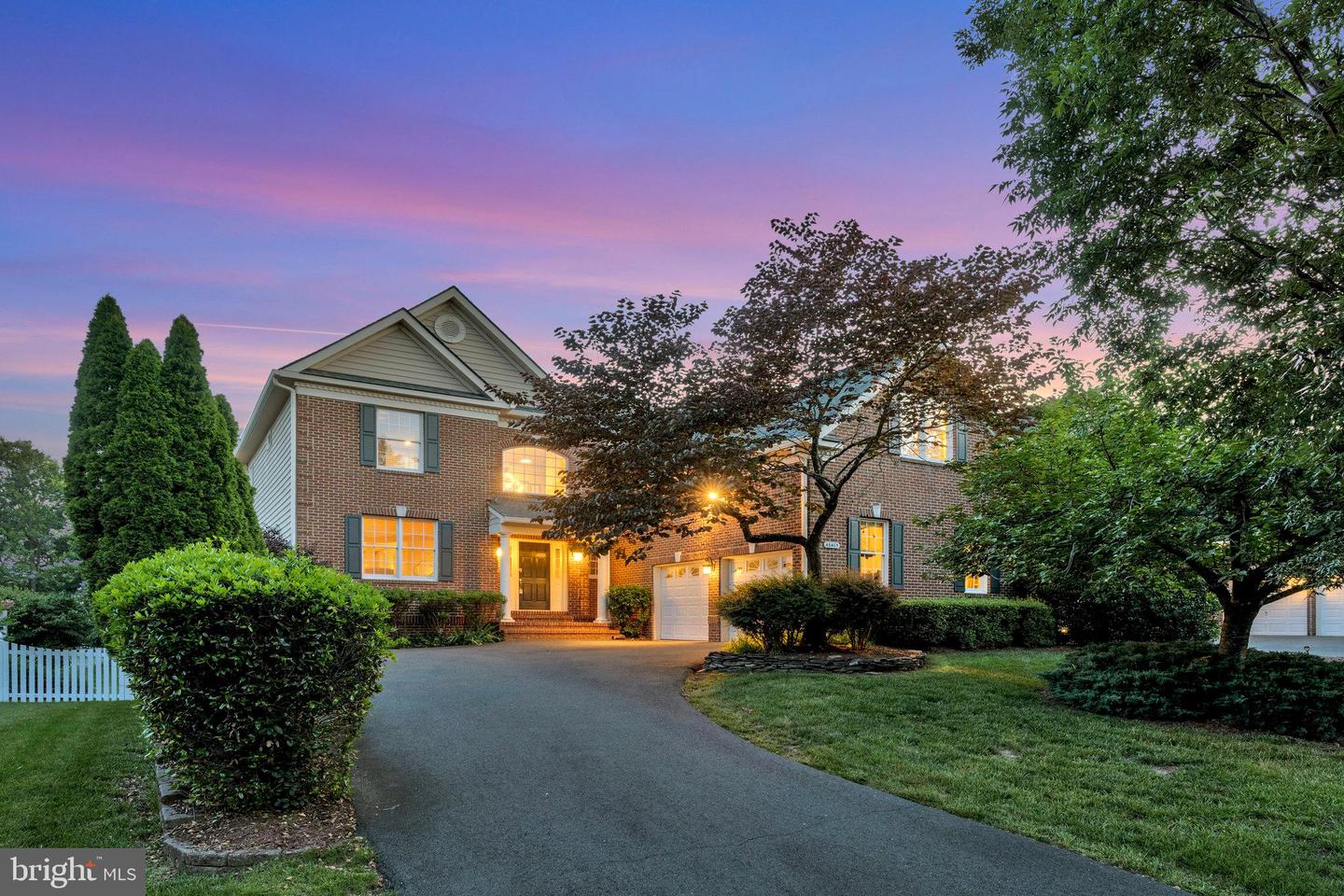 43485 FOXGROVE CT, ASHBURN, Virginia 20147, 4 Bedrooms Bedrooms, ,4 BathroomsBathrooms,Residential,For sale,43485 FOXGROVE CT,VALO2100536 MLS # VALO2100536