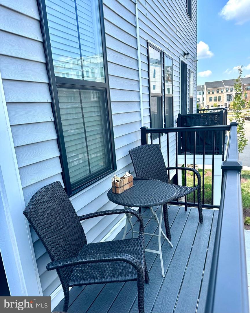 43270 FARRINGDON SQ, ASHBURN, Virginia 20148, 3 Bedrooms Bedrooms, ,2 BathroomsBathrooms,Residential,For sale,43270 FARRINGDON SQ,VALO2100458 MLS # VALO2100458