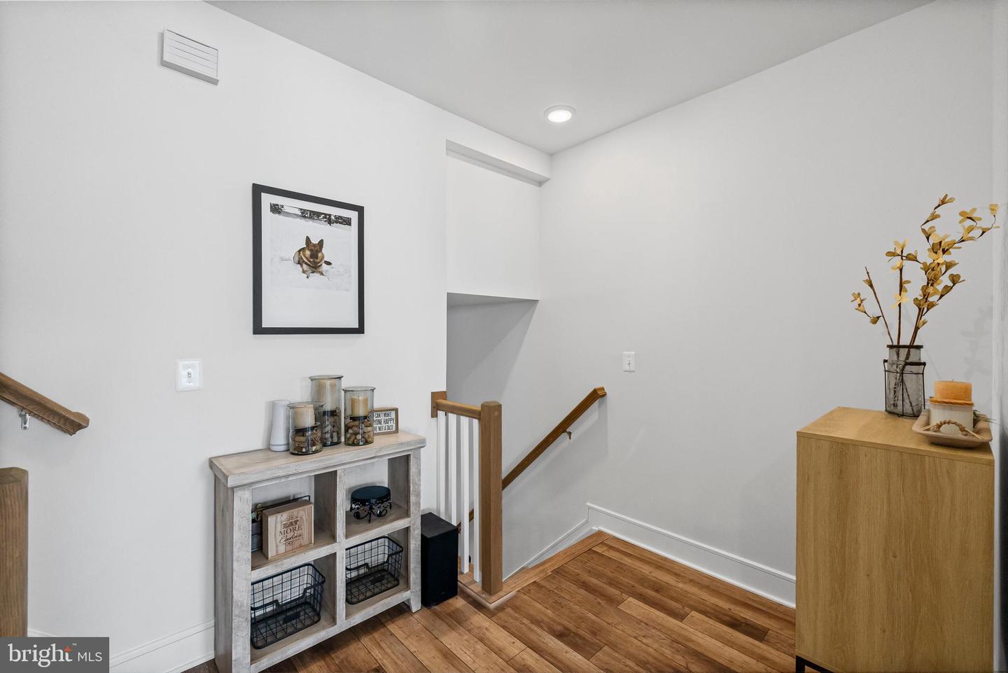 43270 FARRINGDON SQ, ASHBURN, Virginia 20148, 3 Bedrooms Bedrooms, ,2 BathroomsBathrooms,Residential,For sale,43270 FARRINGDON SQ,VALO2100458 MLS # VALO2100458