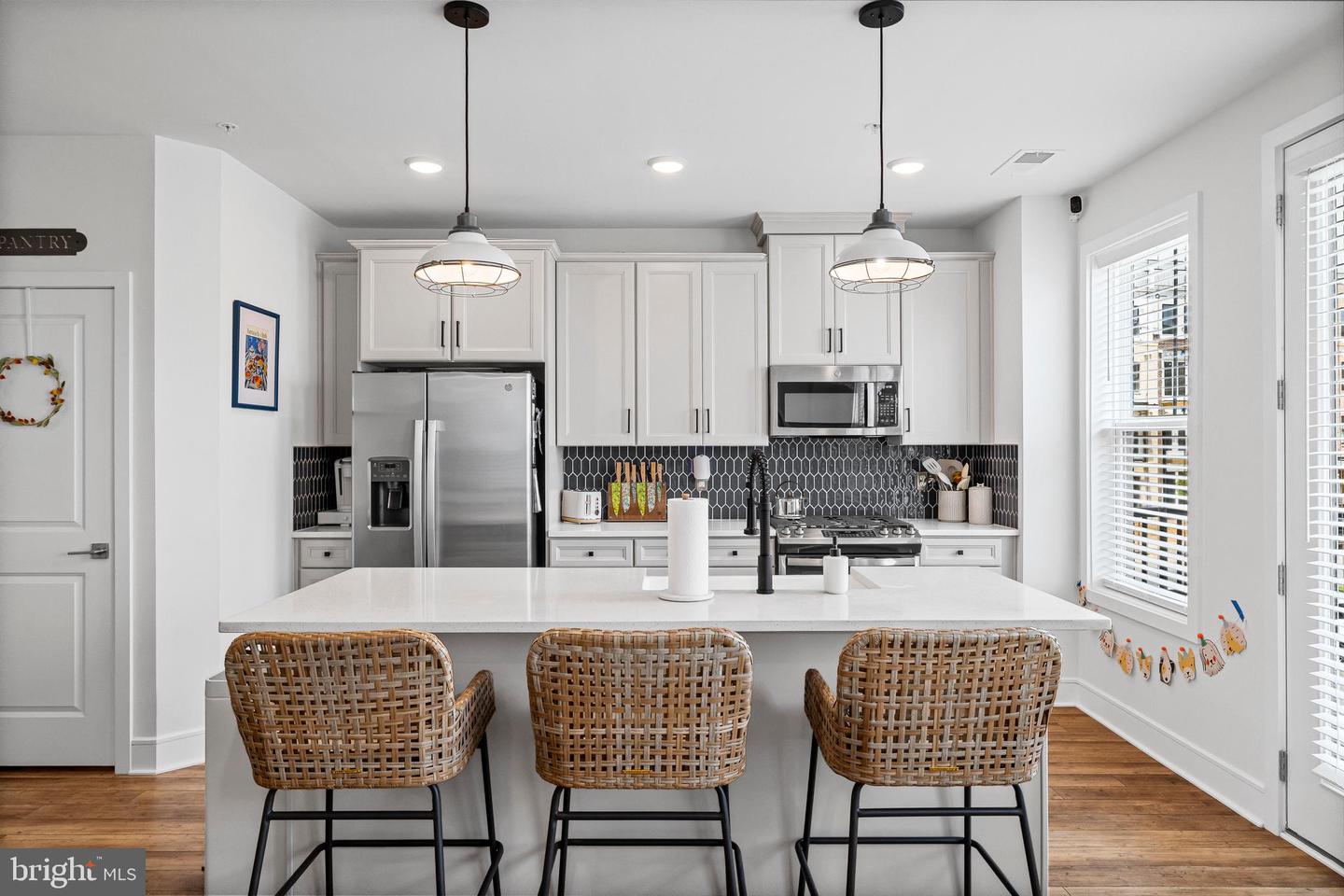 43270 FARRINGDON SQ, ASHBURN, Virginia 20148, 3 Bedrooms Bedrooms, ,2 BathroomsBathrooms,Residential,For sale,43270 FARRINGDON SQ,VALO2100458 MLS # VALO2100458
