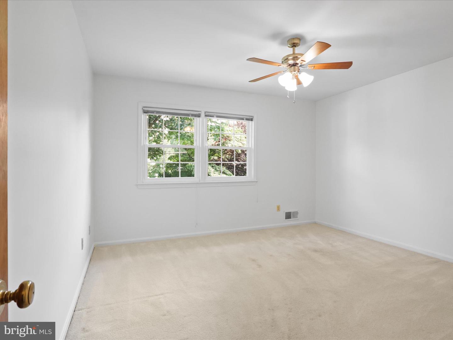 4714 38TH PL N, ARLINGTON, Virginia 22207, 5 Bedrooms Bedrooms, ,3 BathroomsBathrooms,Residential,For sale,4714 38TH PL N,VAAR2059830 MLS # VAAR2059830