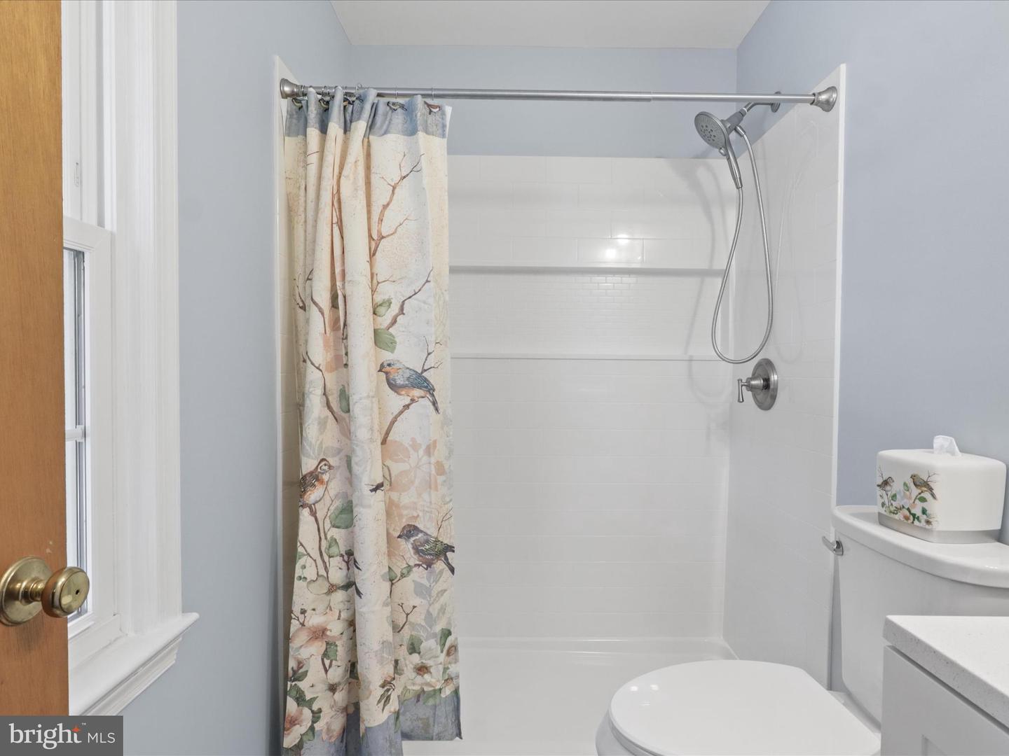 4714 38TH PL N, ARLINGTON, Virginia 22207, 5 Bedrooms Bedrooms, ,3 BathroomsBathrooms,Residential,For sale,4714 38TH PL N,VAAR2059830 MLS # VAAR2059830