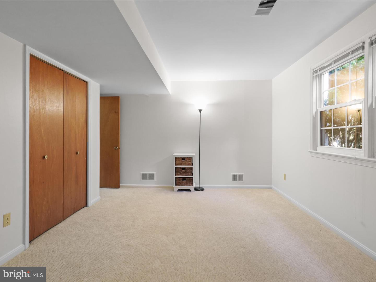 4714 38TH PL N, ARLINGTON, Virginia 22207, 5 Bedrooms Bedrooms, ,3 BathroomsBathrooms,Residential,For sale,4714 38TH PL N,VAAR2059830 MLS # VAAR2059830