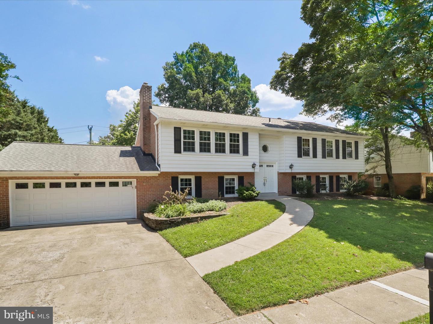 4714 38TH PL N, ARLINGTON, Virginia 22207, 5 Bedrooms Bedrooms, ,3 BathroomsBathrooms,Residential,For sale,4714 38TH PL N,VAAR2059830 MLS # VAAR2059830