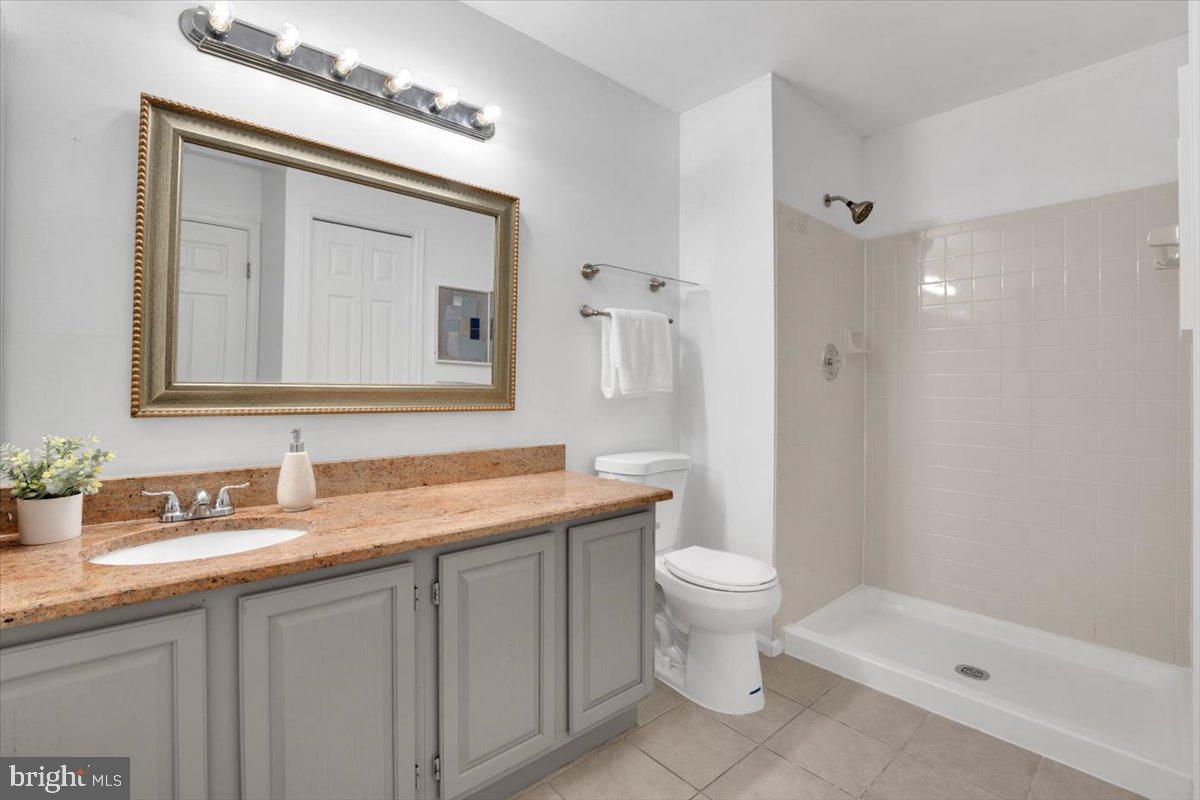 21771 LEATHERLEAF CIR, STERLING, Virginia 20164, 2 Bedrooms Bedrooms, ,2 BathroomsBathrooms,Residential,For sale,21771 LEATHERLEAF CIR,VALO2100460 MLS # VALO2100460