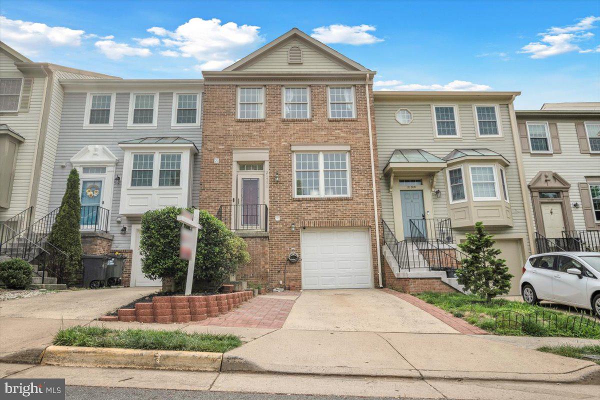 21771 LEATHERLEAF CIR, STERLING, Virginia 20164, 2 Bedrooms Bedrooms, ,2 BathroomsBathrooms,Residential,For sale,21771 LEATHERLEAF CIR,VALO2100460 MLS # VALO2100460