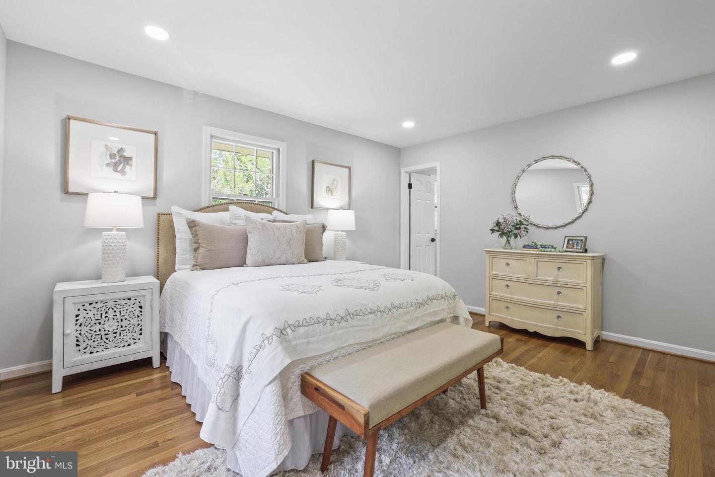 906 DANTON LN, ALEXANDRIA, Virginia 22308, 5 Bedrooms Bedrooms, ,3 BathroomsBathrooms,Residential,For sale,906 DANTON LN,VAFX2250582 MLS # VAFX2250582
