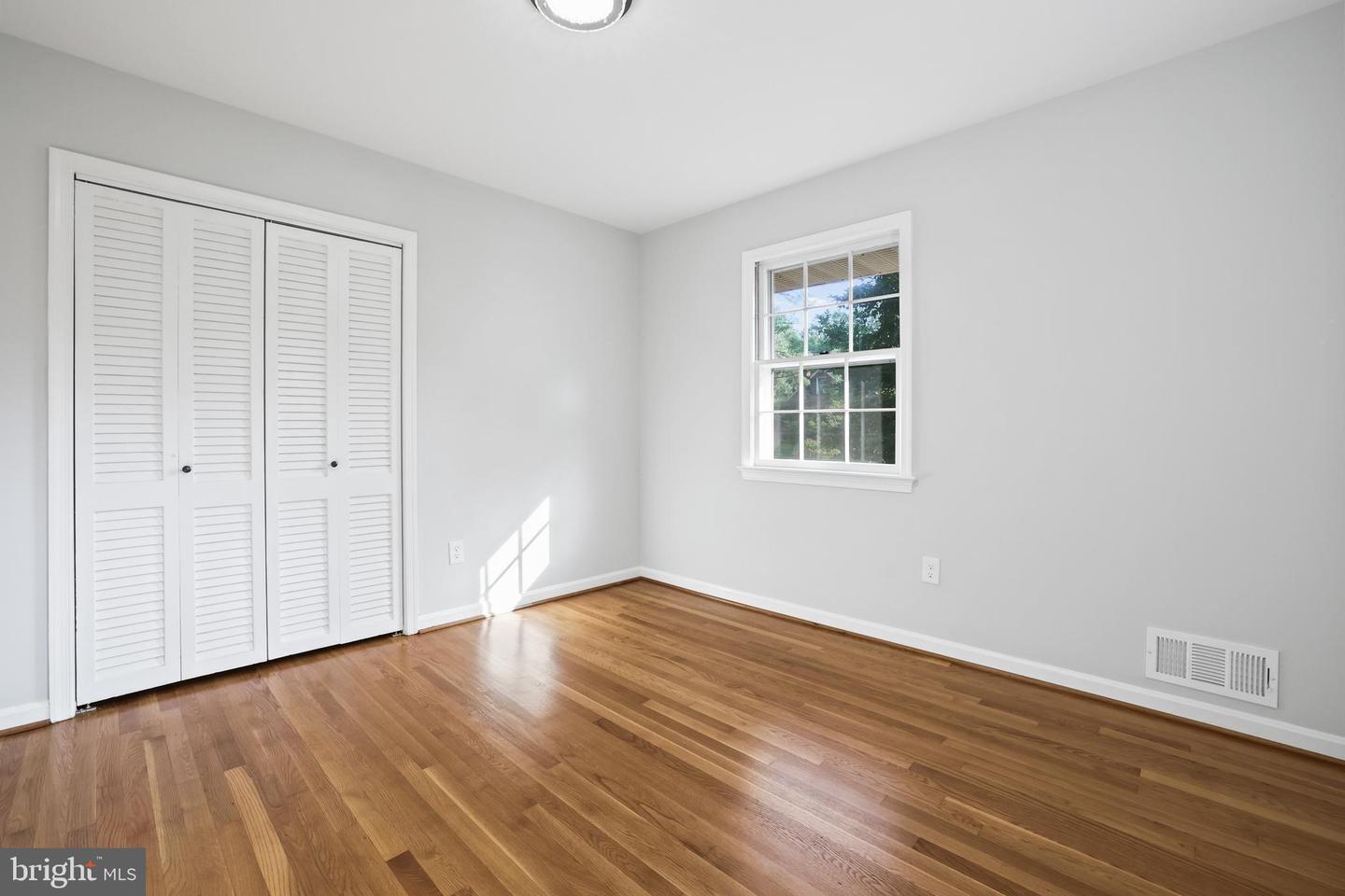 906 DANTON LN, ALEXANDRIA, Virginia 22308, 5 Bedrooms Bedrooms, ,3 BathroomsBathrooms,Residential,For sale,906 DANTON LN,VAFX2250582 MLS # VAFX2250582