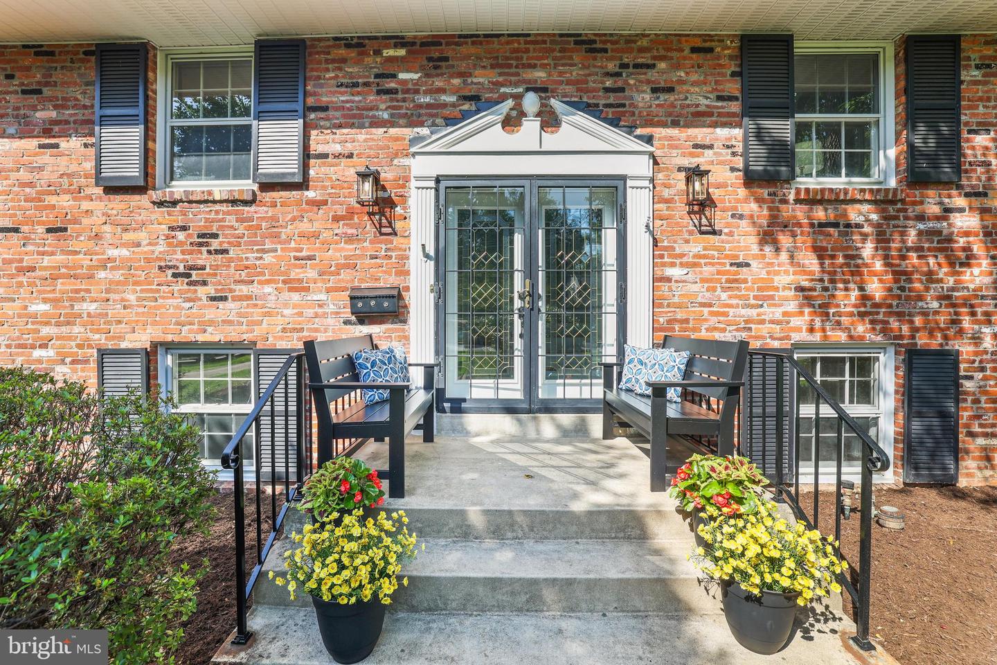 906 DANTON LN, ALEXANDRIA, Virginia 22308, 5 Bedrooms Bedrooms, ,3 BathroomsBathrooms,Residential,For sale,906 DANTON LN,VAFX2250582 MLS # VAFX2250582