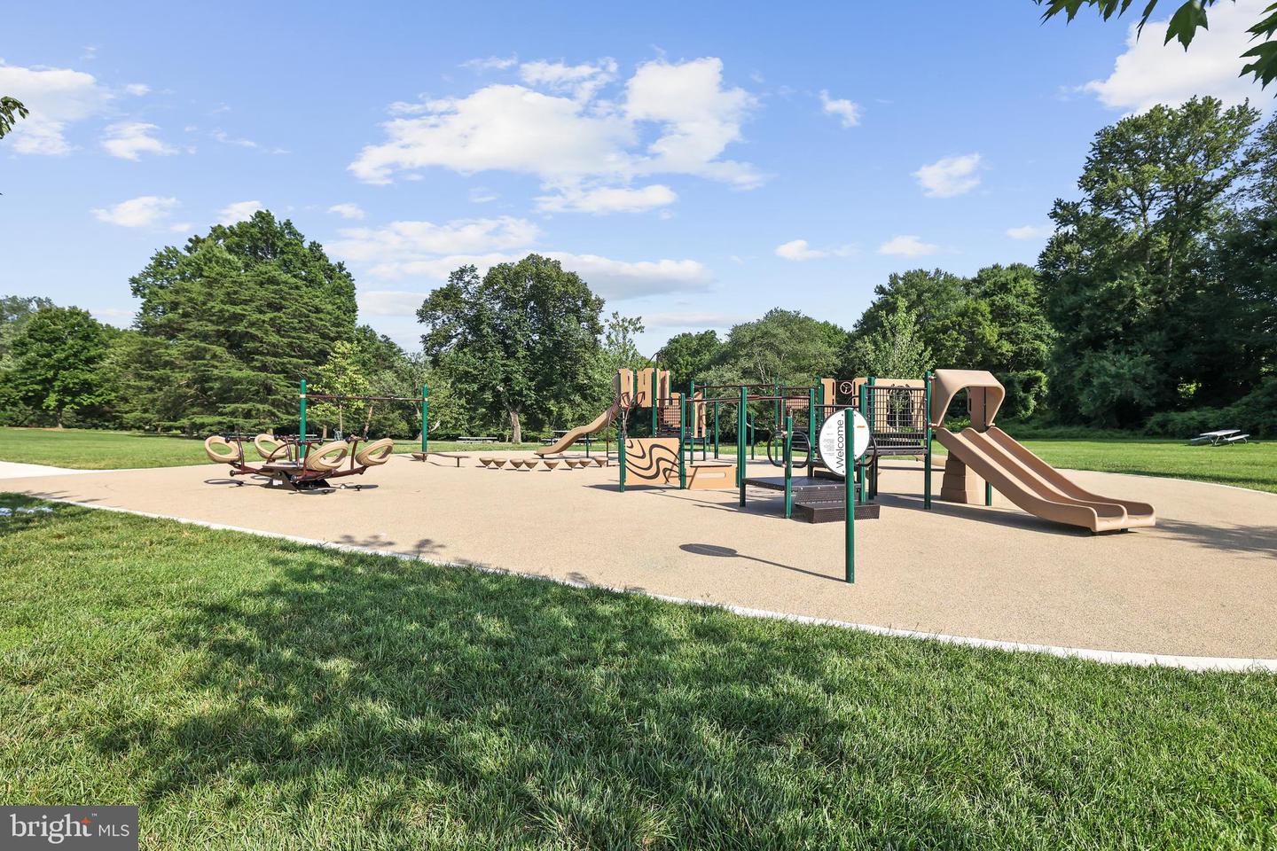 906 DANTON LN, ALEXANDRIA, Virginia 22308, 5 Bedrooms Bedrooms, ,3 BathroomsBathrooms,Residential,For sale,906 DANTON LN,VAFX2250582 MLS # VAFX2250582