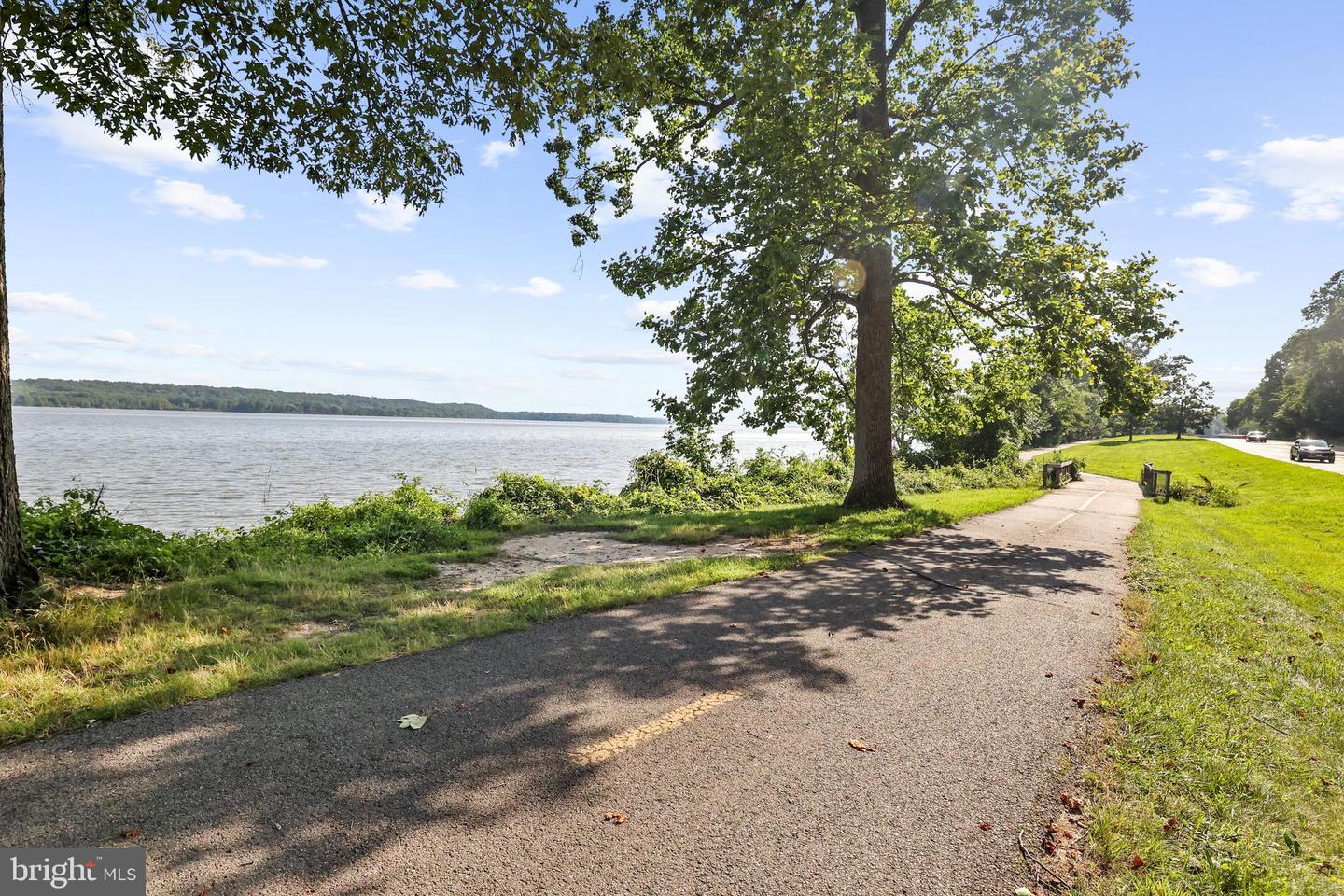 906 DANTON LN, ALEXANDRIA, Virginia 22308, 5 Bedrooms Bedrooms, ,3 BathroomsBathrooms,Residential,For sale,906 DANTON LN,VAFX2250582 MLS # VAFX2250582