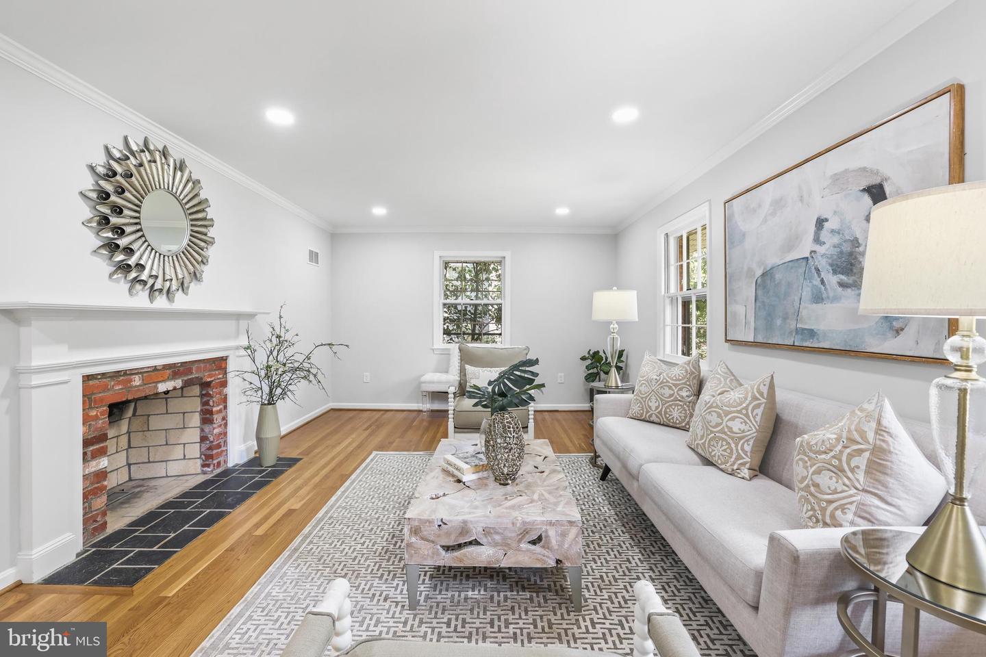 906 DANTON LN, ALEXANDRIA, Virginia 22308, 5 Bedrooms Bedrooms, ,3 BathroomsBathrooms,Residential,For sale,906 DANTON LN,VAFX2250582 MLS # VAFX2250582