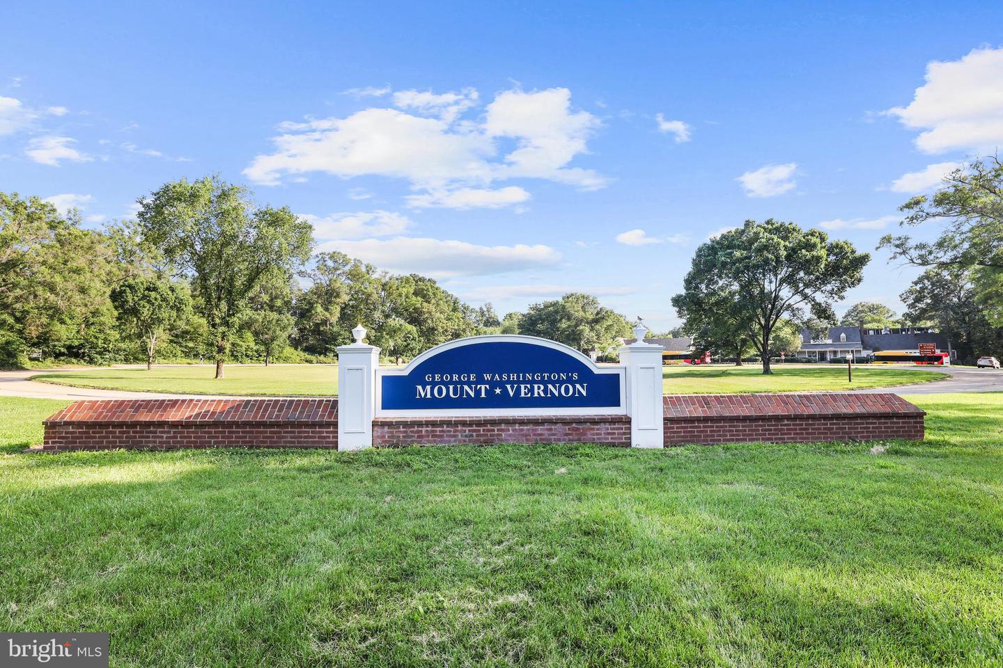 906 DANTON LN, ALEXANDRIA, Virginia 22308, 5 Bedrooms Bedrooms, ,3 BathroomsBathrooms,Residential,For sale,906 DANTON LN,VAFX2250582 MLS # VAFX2250582