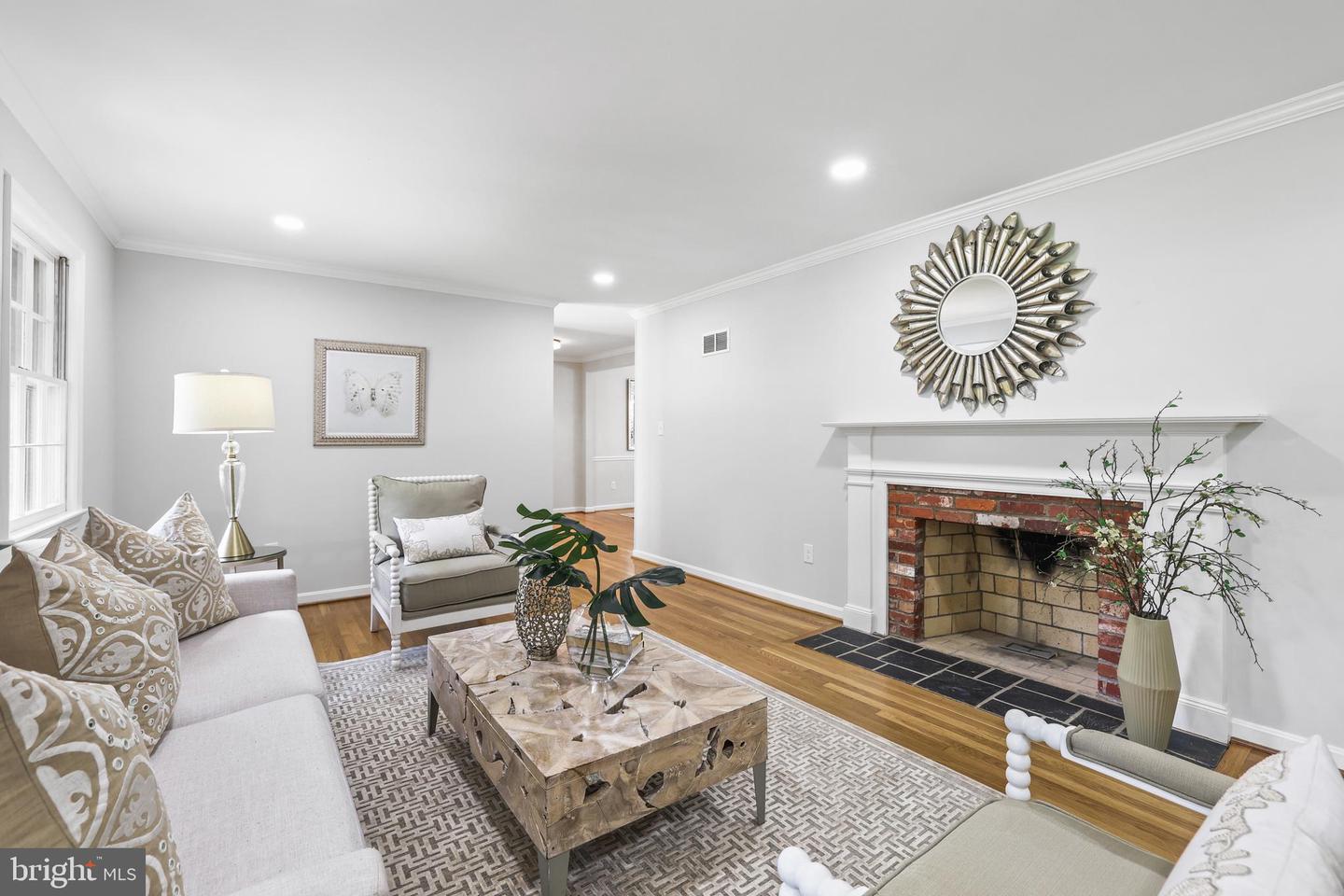 906 DANTON LN, ALEXANDRIA, Virginia 22308, 5 Bedrooms Bedrooms, ,3 BathroomsBathrooms,Residential,For sale,906 DANTON LN,VAFX2250582 MLS # VAFX2250582