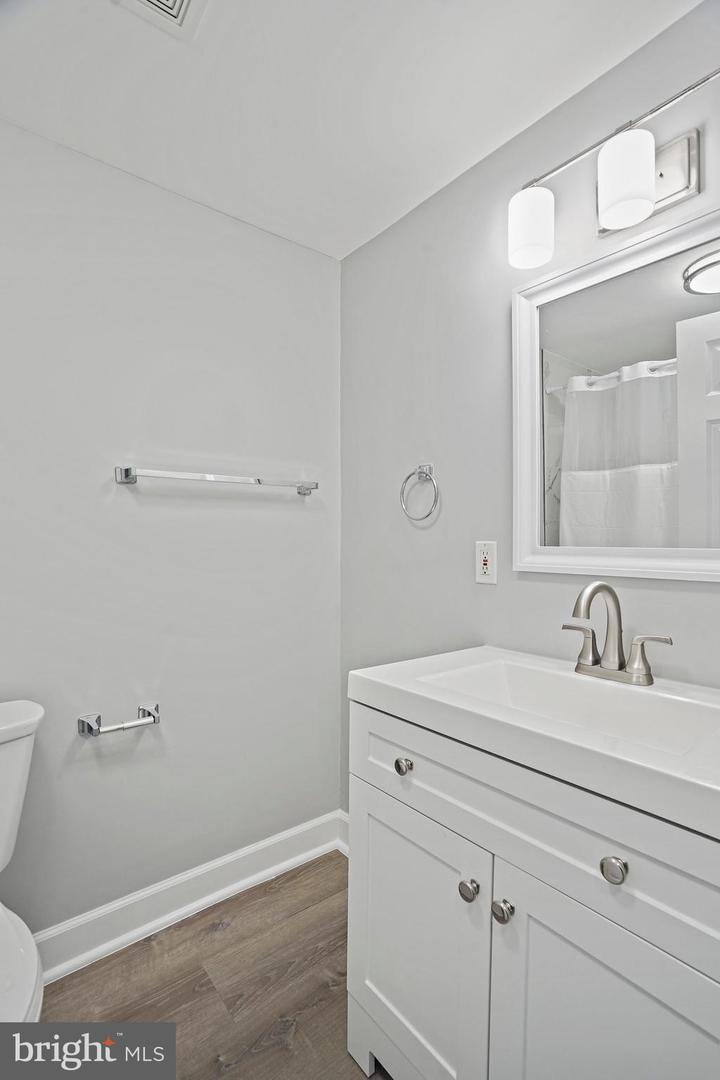 1420 CLIFTON ST NW #208, WASHINGTON, District Of Columbia 20009, 2 Bedrooms Bedrooms, ,1 BathroomBathrooms,Residential,For sale,1420 CLIFTON ST NW #208,DCDC2207638 MLS # DCDC2207638