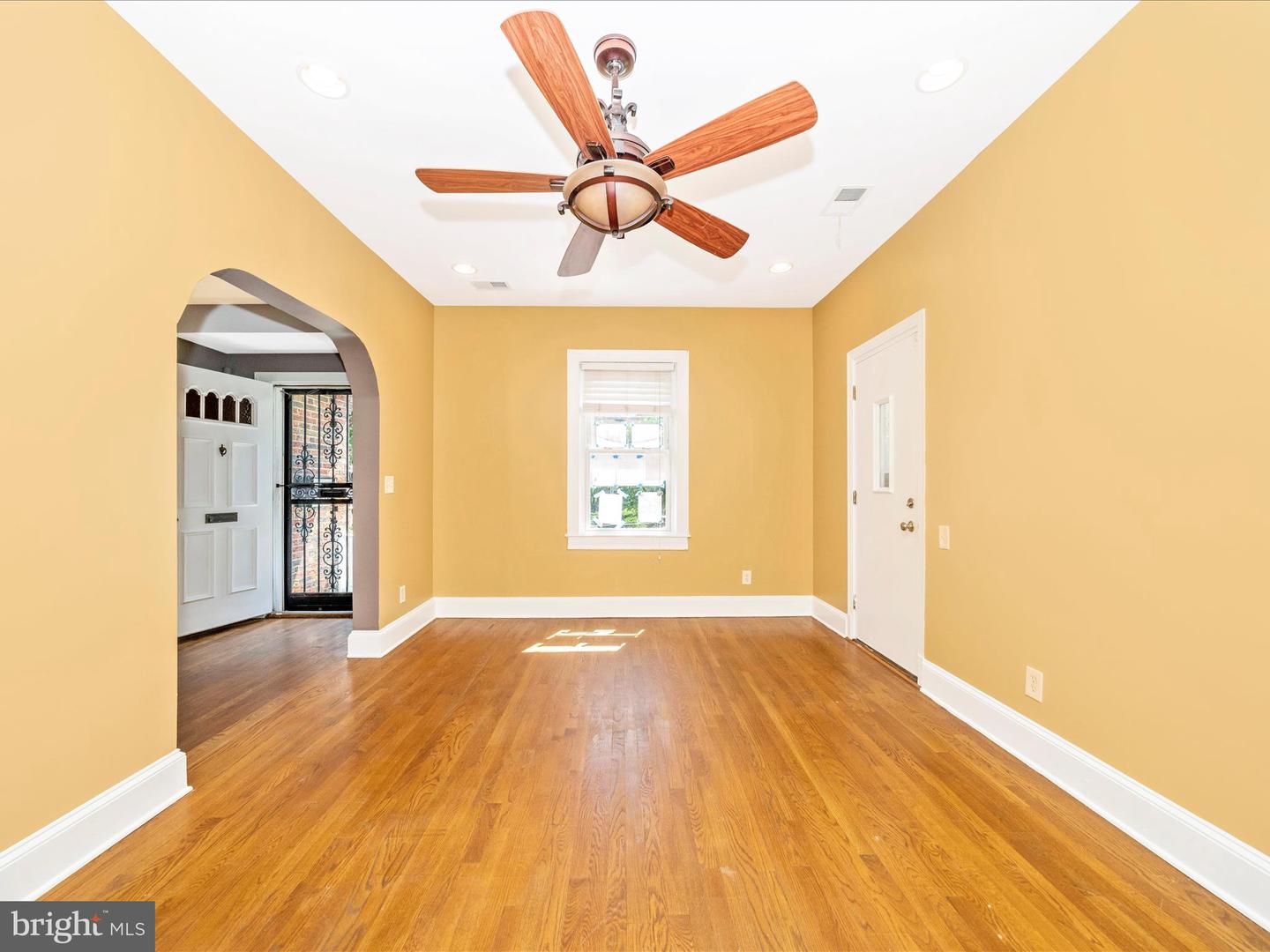 1634 C ST NE, WASHINGTON, District Of Columbia 20002, 4 Bedrooms Bedrooms, ,3 BathroomsBathrooms,Residential,For sale,1634 C ST NE,DCDC2207708 MLS # DCDC2207708