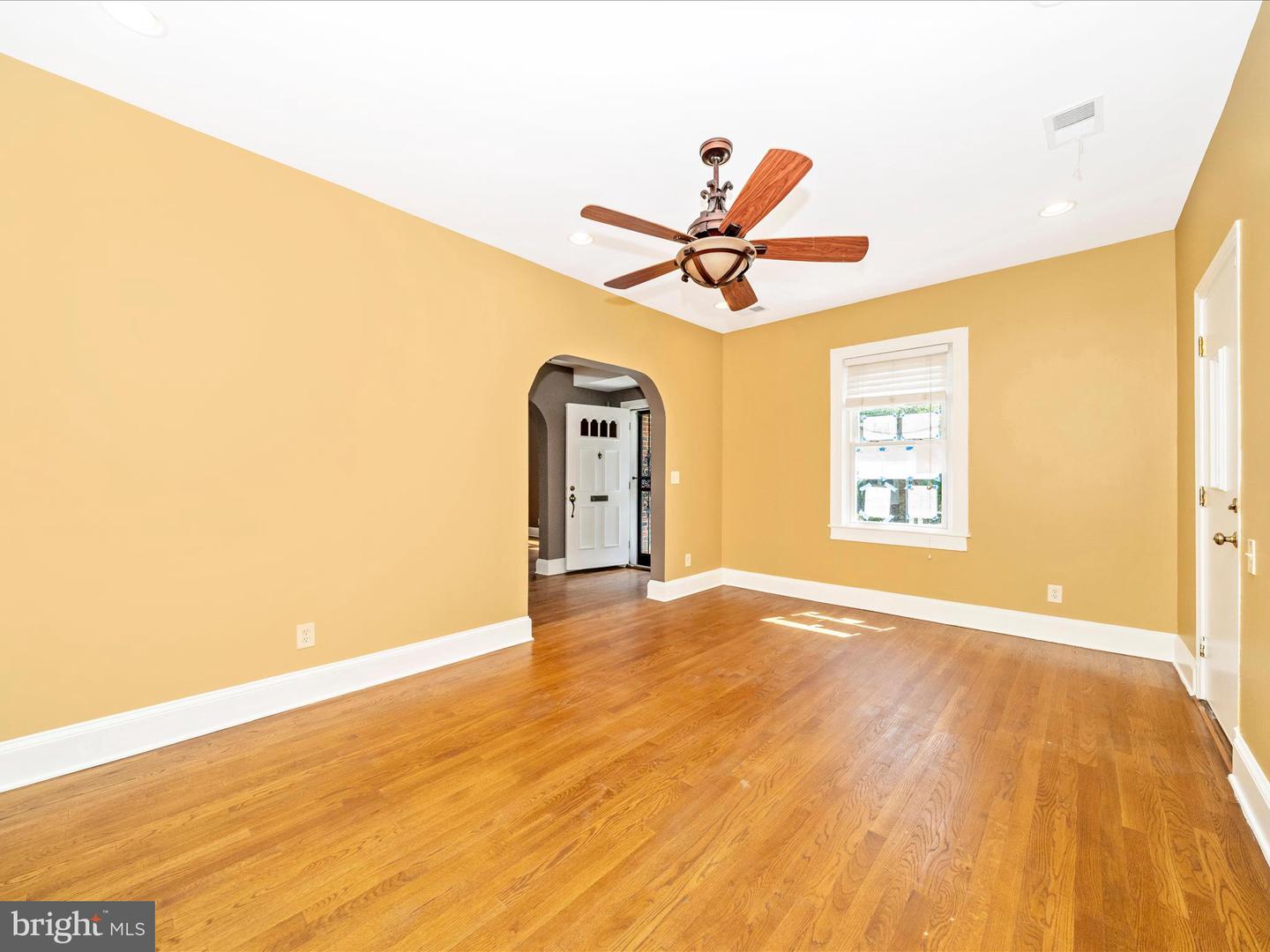 1634 C ST NE, WASHINGTON, District Of Columbia 20002, 4 Bedrooms Bedrooms, ,3 BathroomsBathrooms,Residential,For sale,1634 C ST NE,DCDC2207708 MLS # DCDC2207708