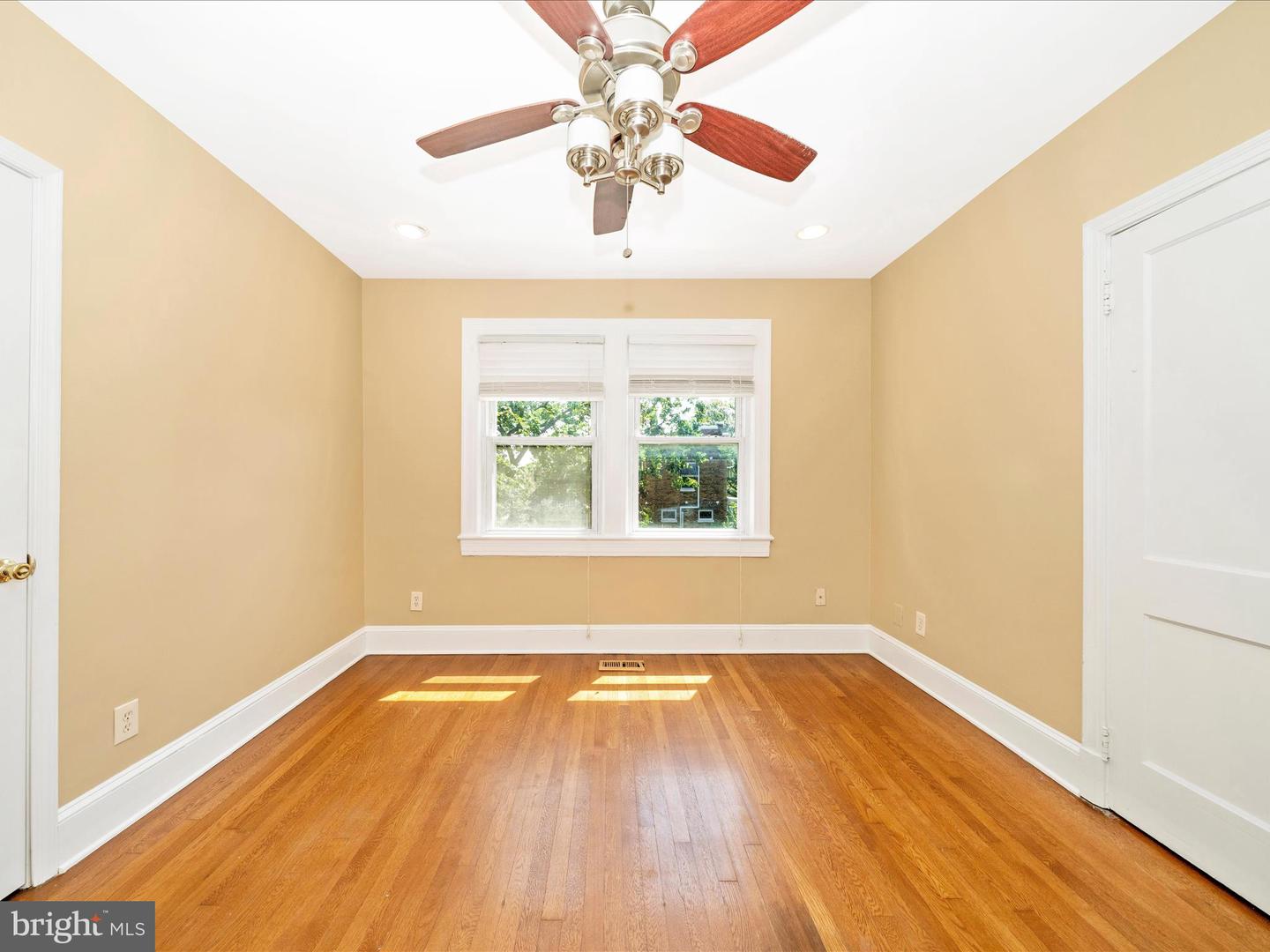 1634 C ST NE, WASHINGTON, District Of Columbia 20002, 4 Bedrooms Bedrooms, ,3 BathroomsBathrooms,Residential,For sale,1634 C ST NE,DCDC2207708 MLS # DCDC2207708