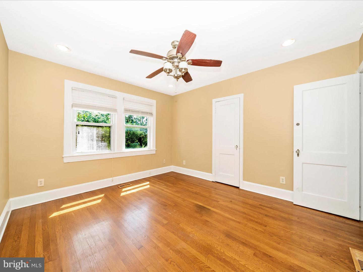 1634 C ST NE, WASHINGTON, District Of Columbia 20002, 4 Bedrooms Bedrooms, ,3 BathroomsBathrooms,Residential,For sale,1634 C ST NE,DCDC2207708 MLS # DCDC2207708