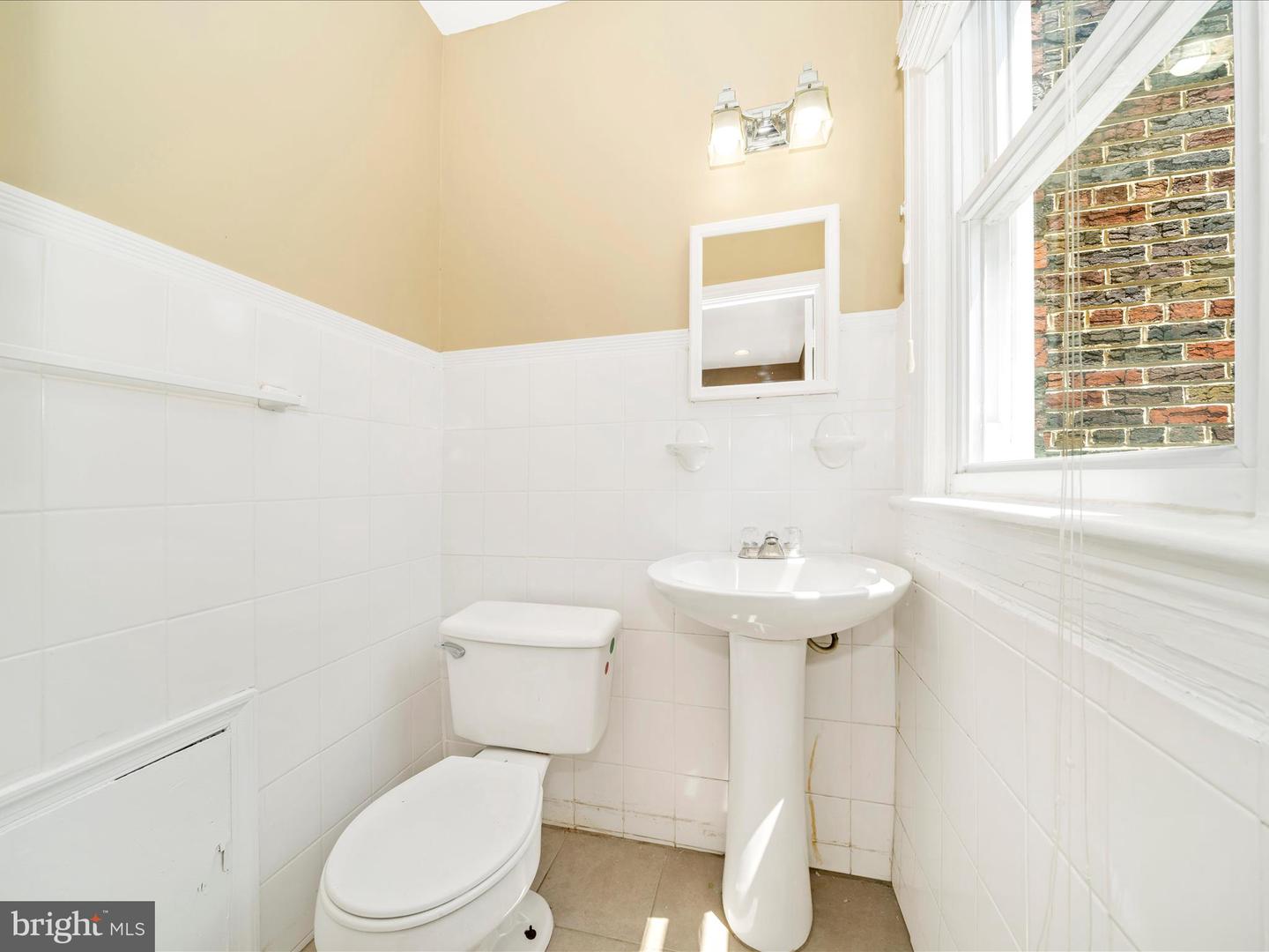 1634 C ST NE, WASHINGTON, District Of Columbia 20002, 4 Bedrooms Bedrooms, ,3 BathroomsBathrooms,Residential,For sale,1634 C ST NE,DCDC2207708 MLS # DCDC2207708