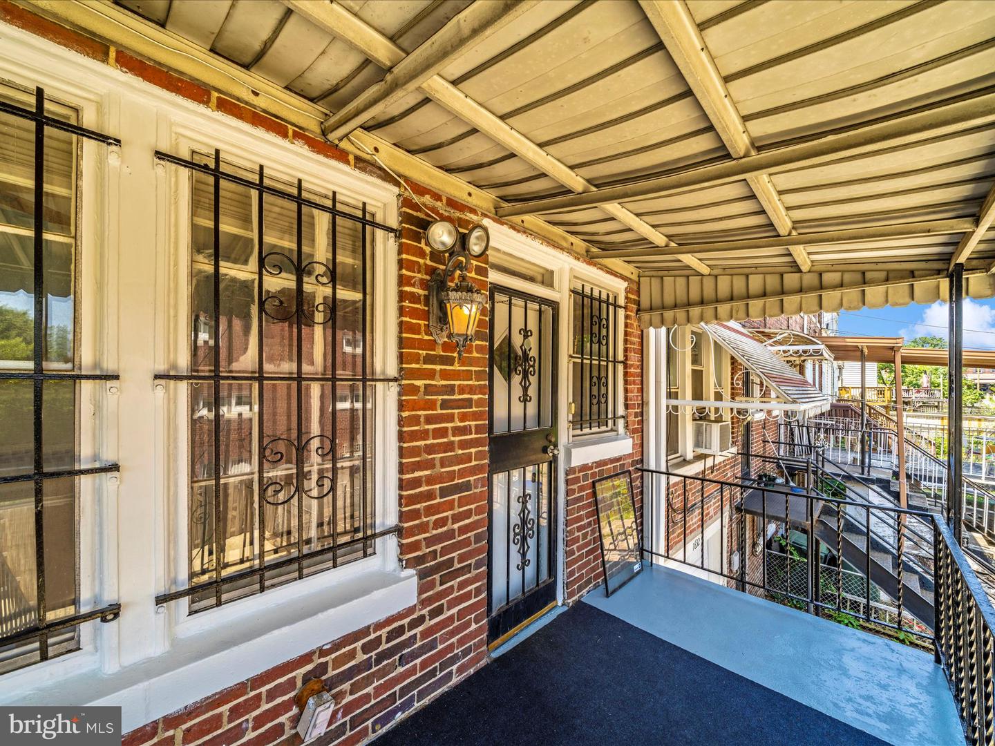1634 C ST NE, WASHINGTON, District Of Columbia 20002, 4 Bedrooms Bedrooms, ,3 BathroomsBathrooms,Residential,For sale,1634 C ST NE,DCDC2207708 MLS # DCDC2207708
