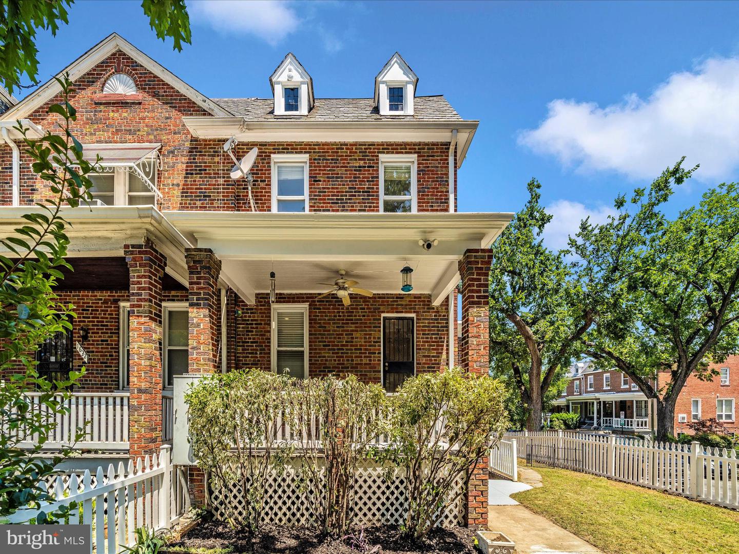 1634 C ST NE, WASHINGTON, District Of Columbia 20002, 4 Bedrooms Bedrooms, ,3 BathroomsBathrooms,Residential,For sale,1634 C ST NE,DCDC2207708 MLS # DCDC2207708