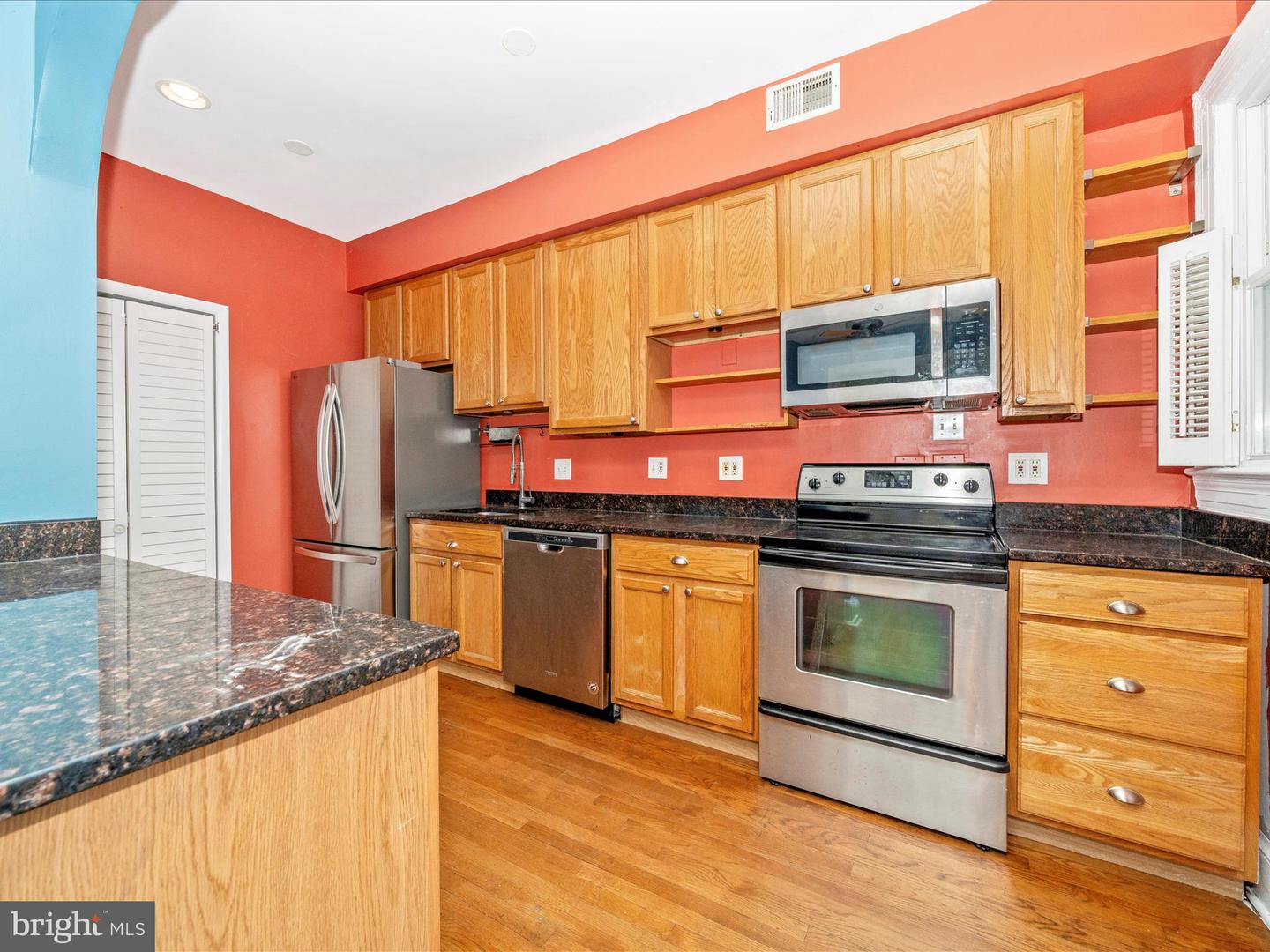 1634 C ST NE, WASHINGTON, District Of Columbia 20002, 4 Bedrooms Bedrooms, ,3 BathroomsBathrooms,Residential,For sale,1634 C ST NE,DCDC2207708 MLS # DCDC2207708