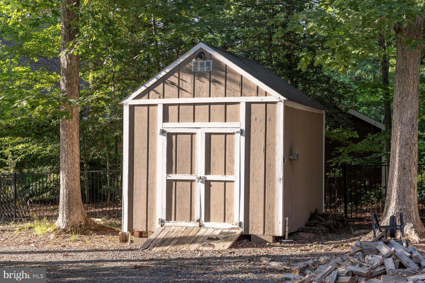 2724 LITTLE GUNSTOCK RD, BUMPASS, Virginia 23024, 6 Bedrooms Bedrooms, 21 Rooms Rooms,3 BathroomsBathrooms,Residential,For sale,2724 LITTLE GUNSTOCK RD,VASP2034210 MLS # VASP2034210