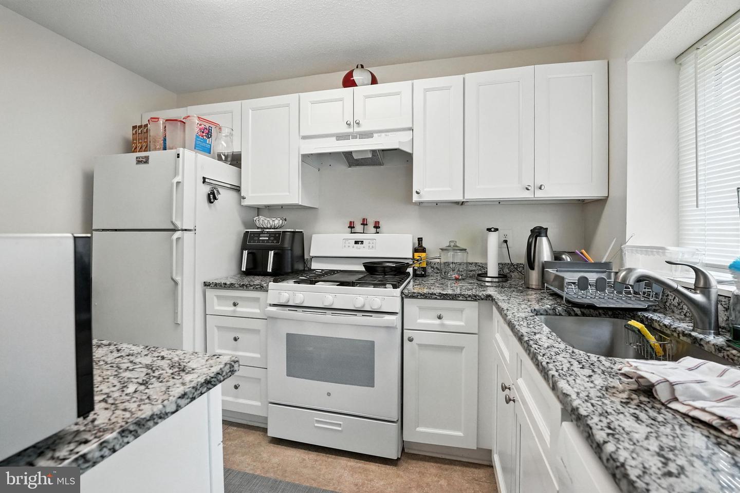 6529 OLD CARRIAGE DR, ALEXANDRIA, Virginia 22315, 3 Bedrooms Bedrooms, ,1 BathroomBathrooms,Residential,For sale,6529 OLD CARRIAGE DR,VAFX2250698 MLS # VAFX2250698