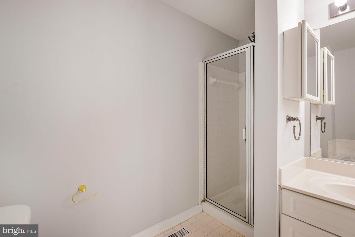 13390 SPOFFORD RD #302, HERNDON, Virginia 20171, 2 Bedrooms Bedrooms, ,2 BathroomsBathrooms,Residential,For sale,13390 SPOFFORD RD #302,VAFX2251824 MLS # VAFX2251824